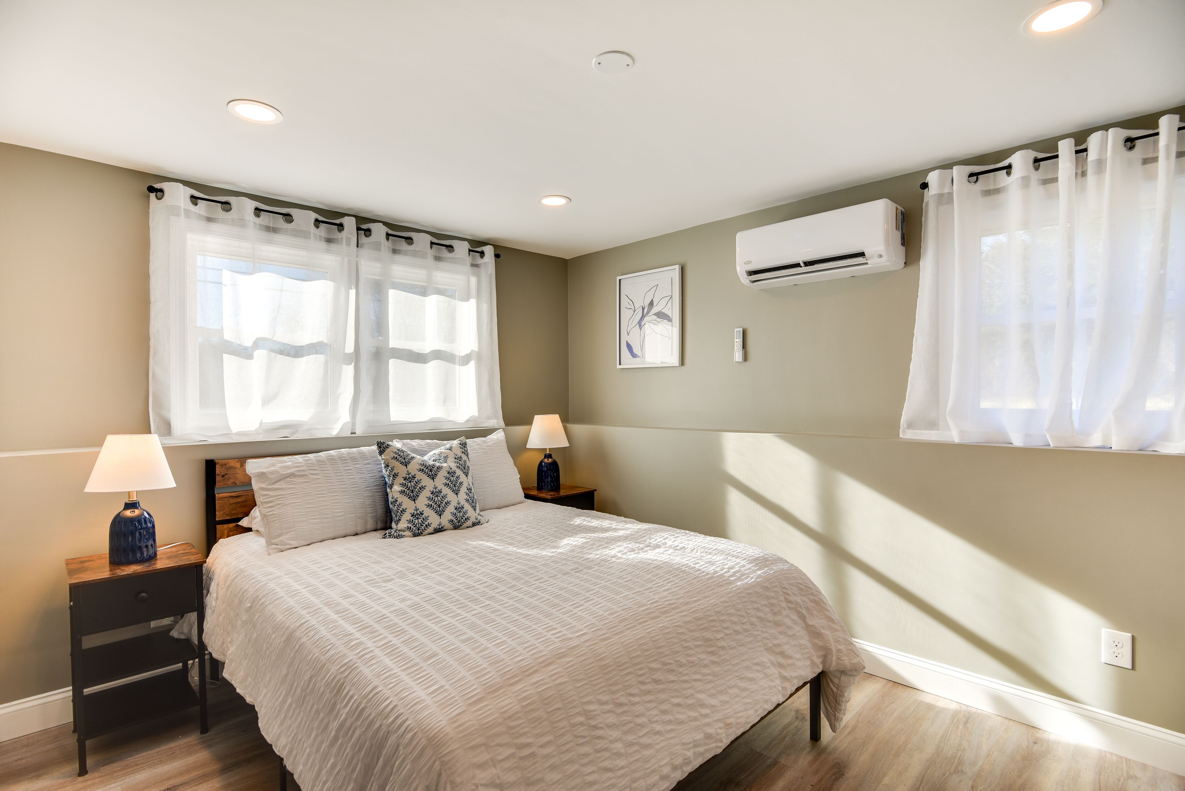 Bedroom 5 | Queen Bed | Basement