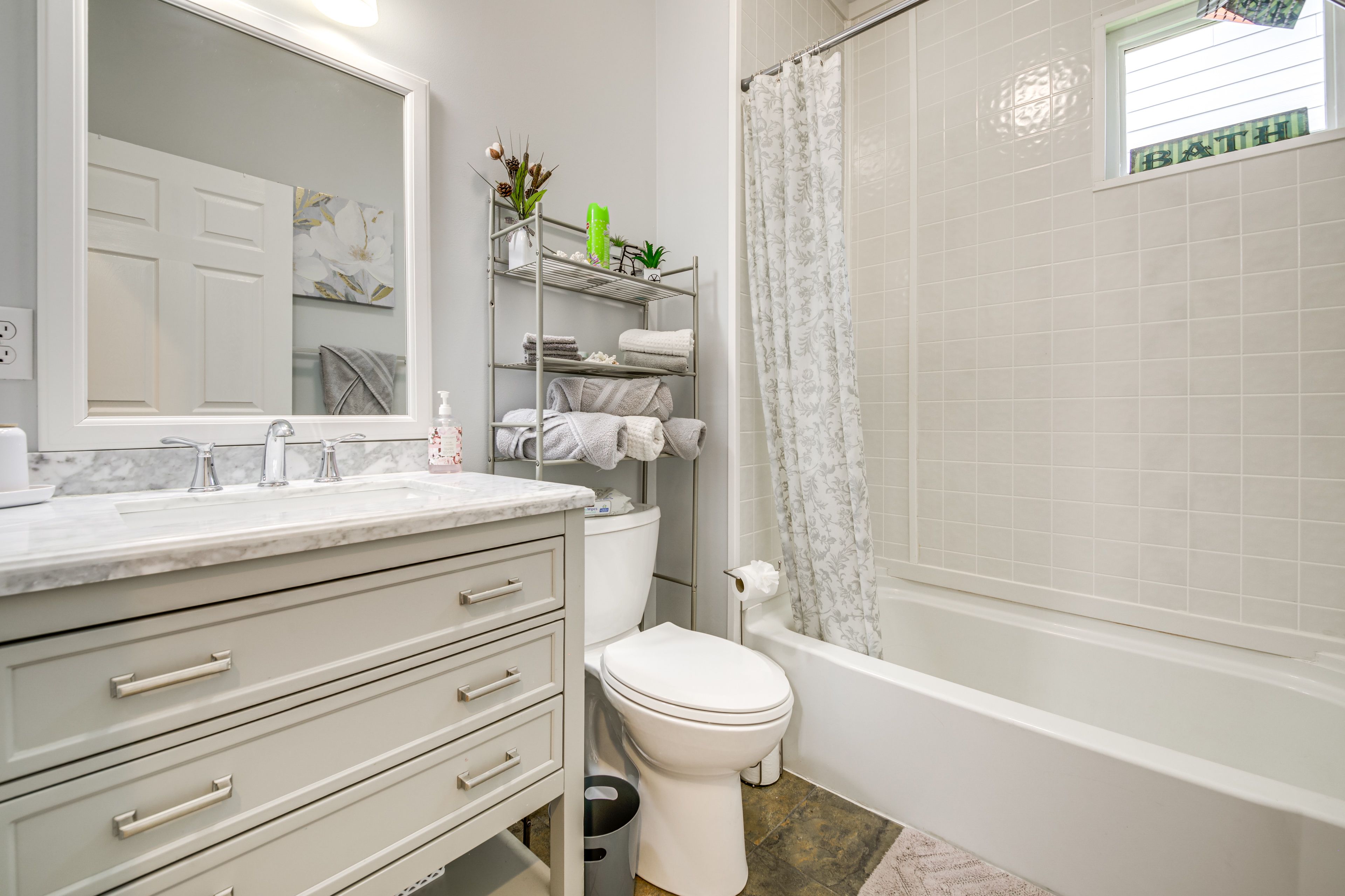 Full Bathroom