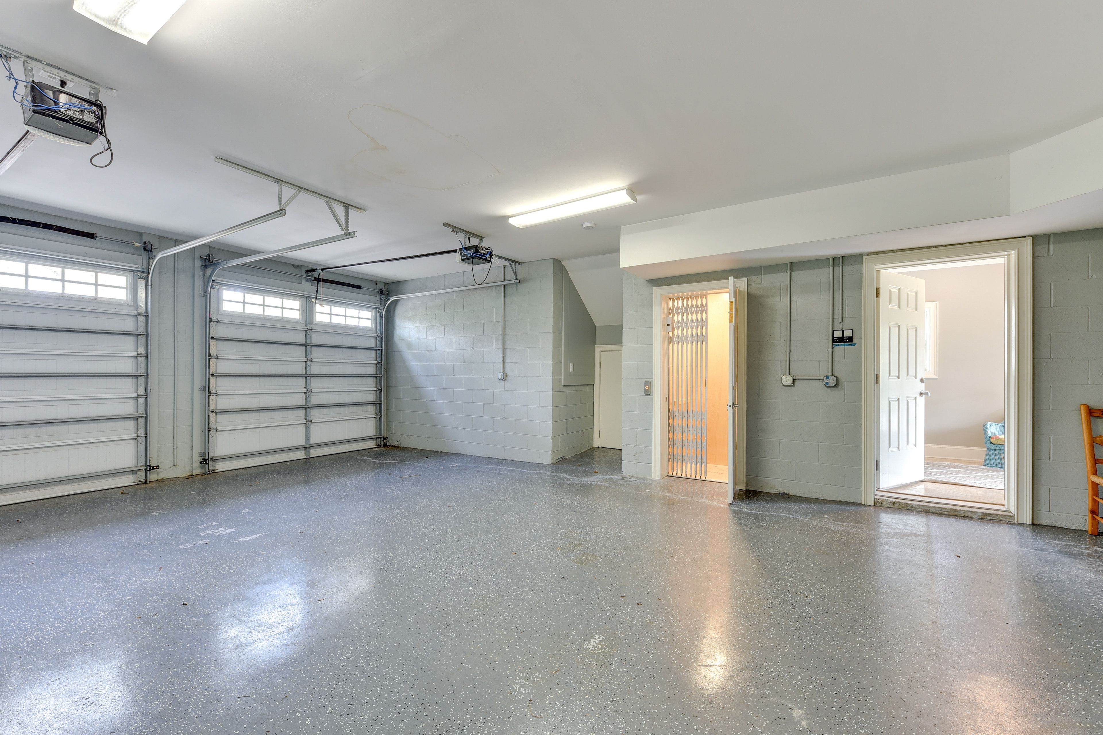 Parking | Garage (2 Vehicles) | Driveway (2 Vehicles) | Elevator Access