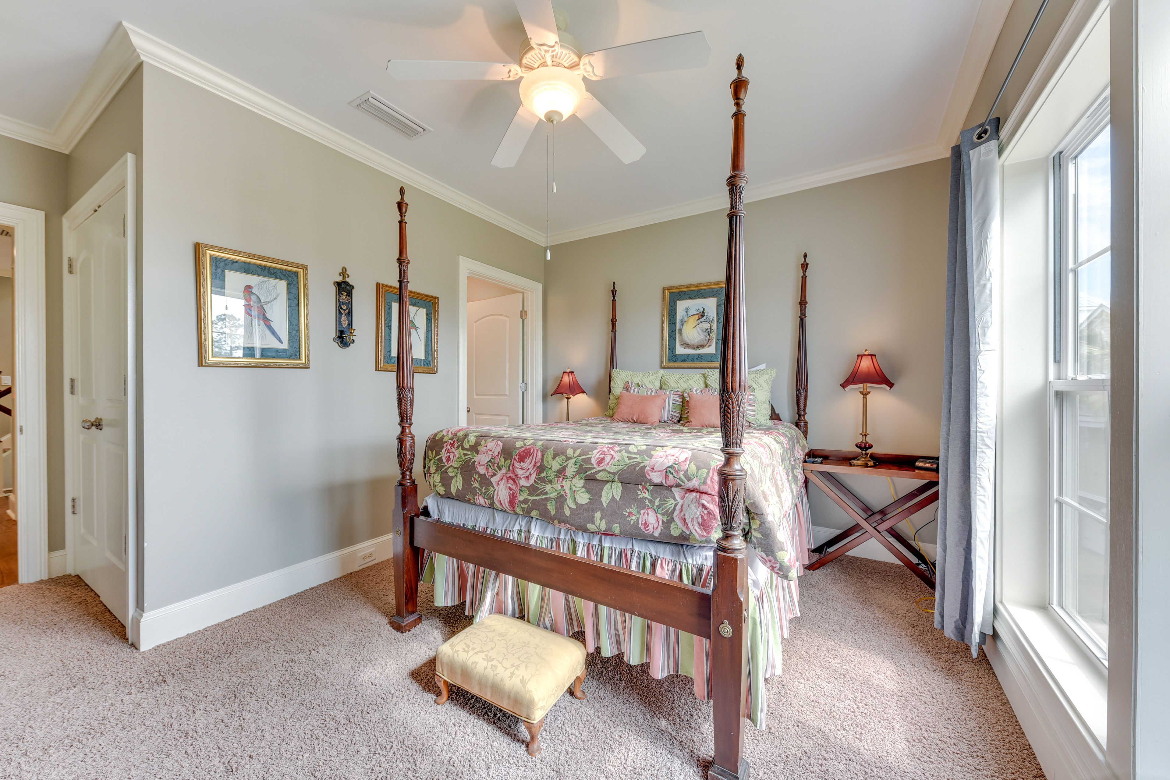 Bedroom 2 | Queen Bed | En-Suite Bathroom | 3rd Floor