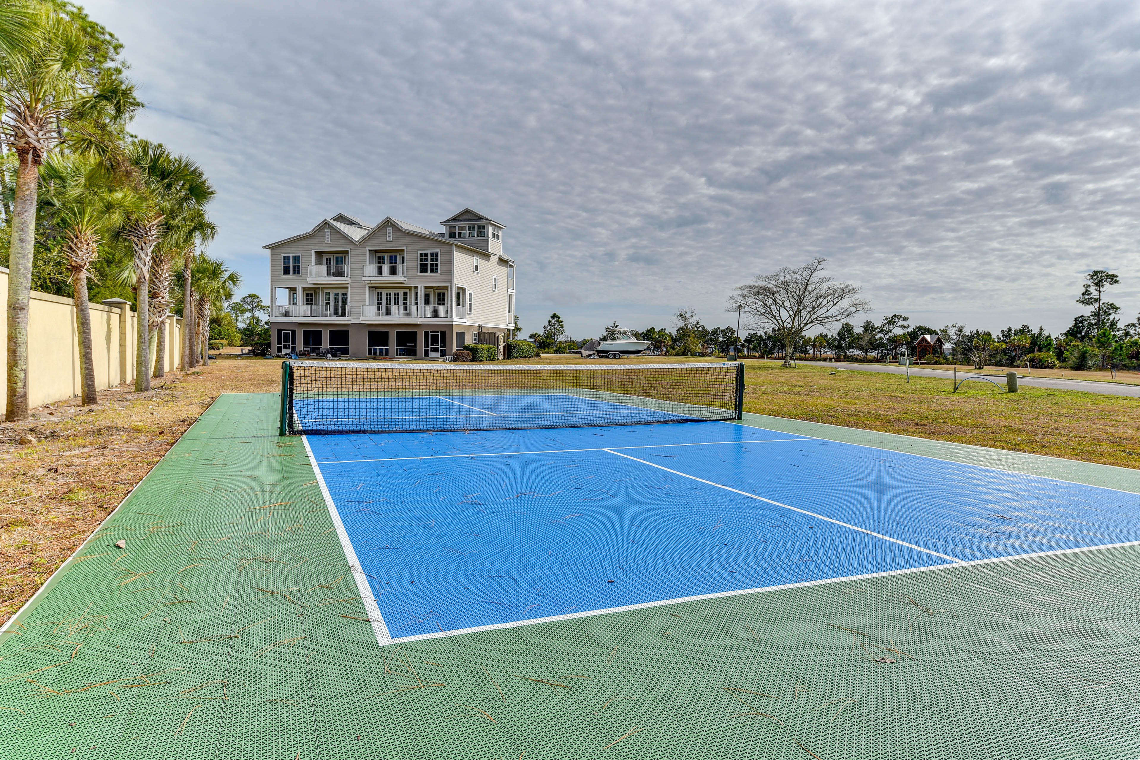 Community Amenities | Pickleball Court