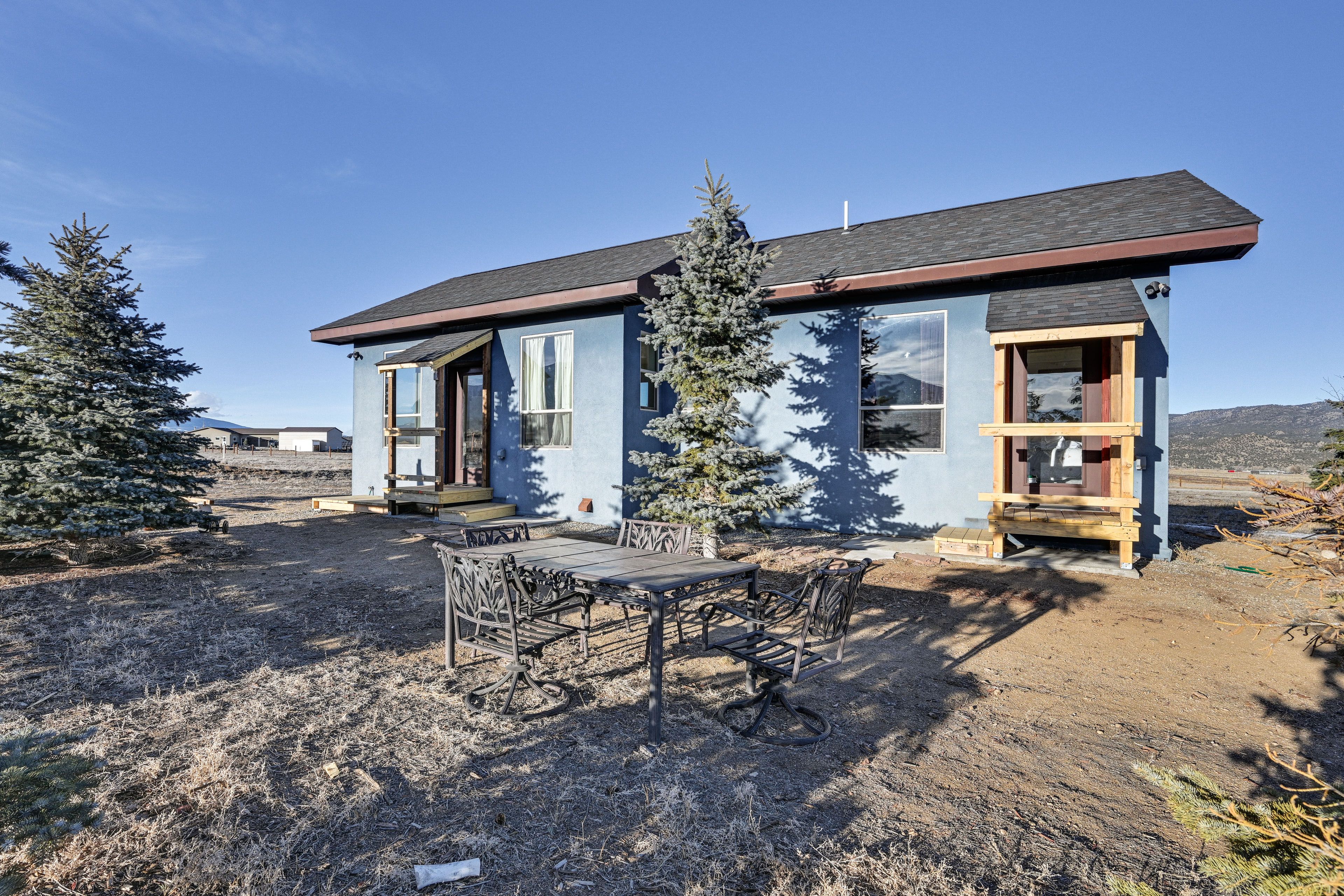 House Exterior | Outdoor Dining Area