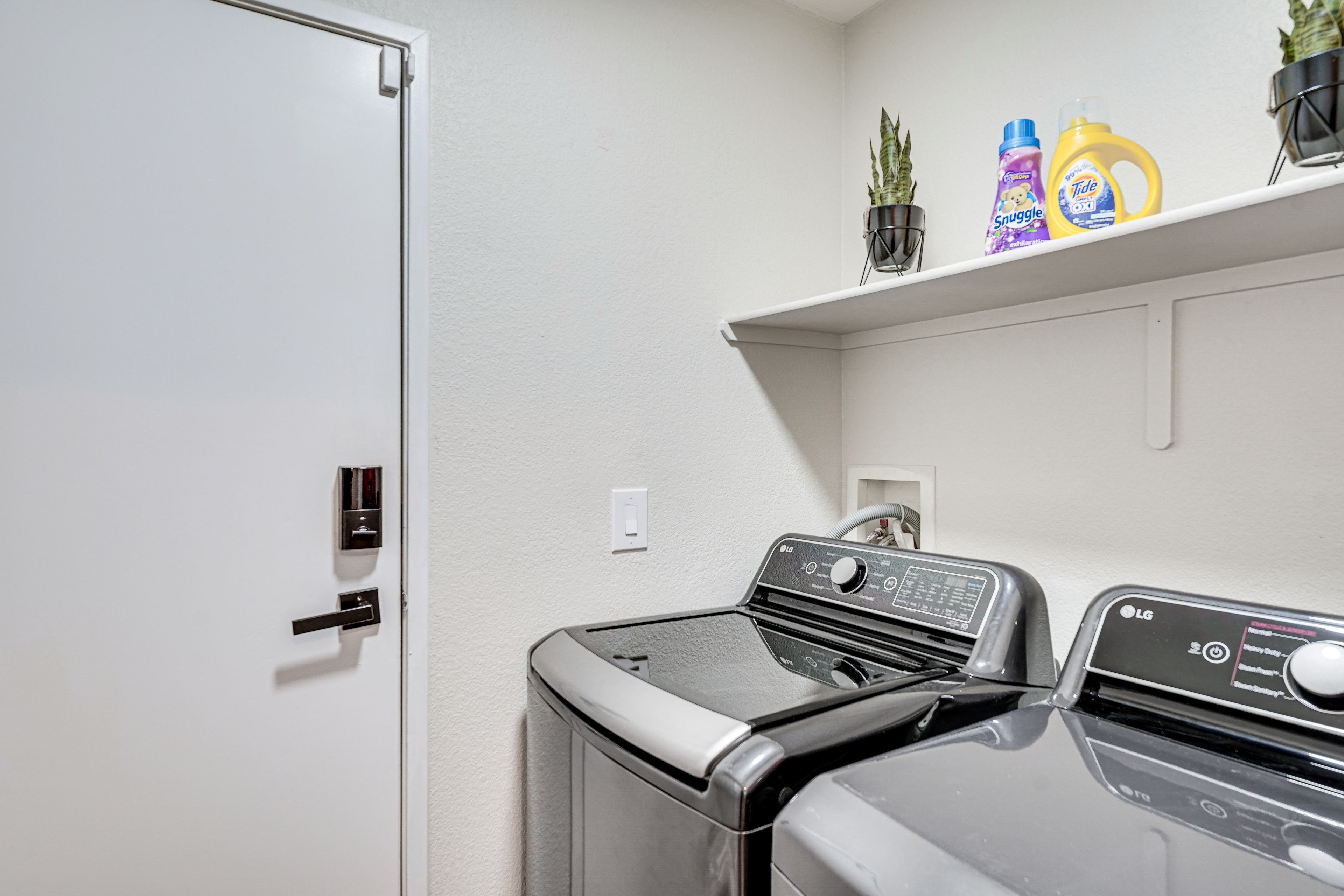 Laundry Area | Washer/Dryer | Hangers | Iron/Board | Trash Bags/Paper Towels