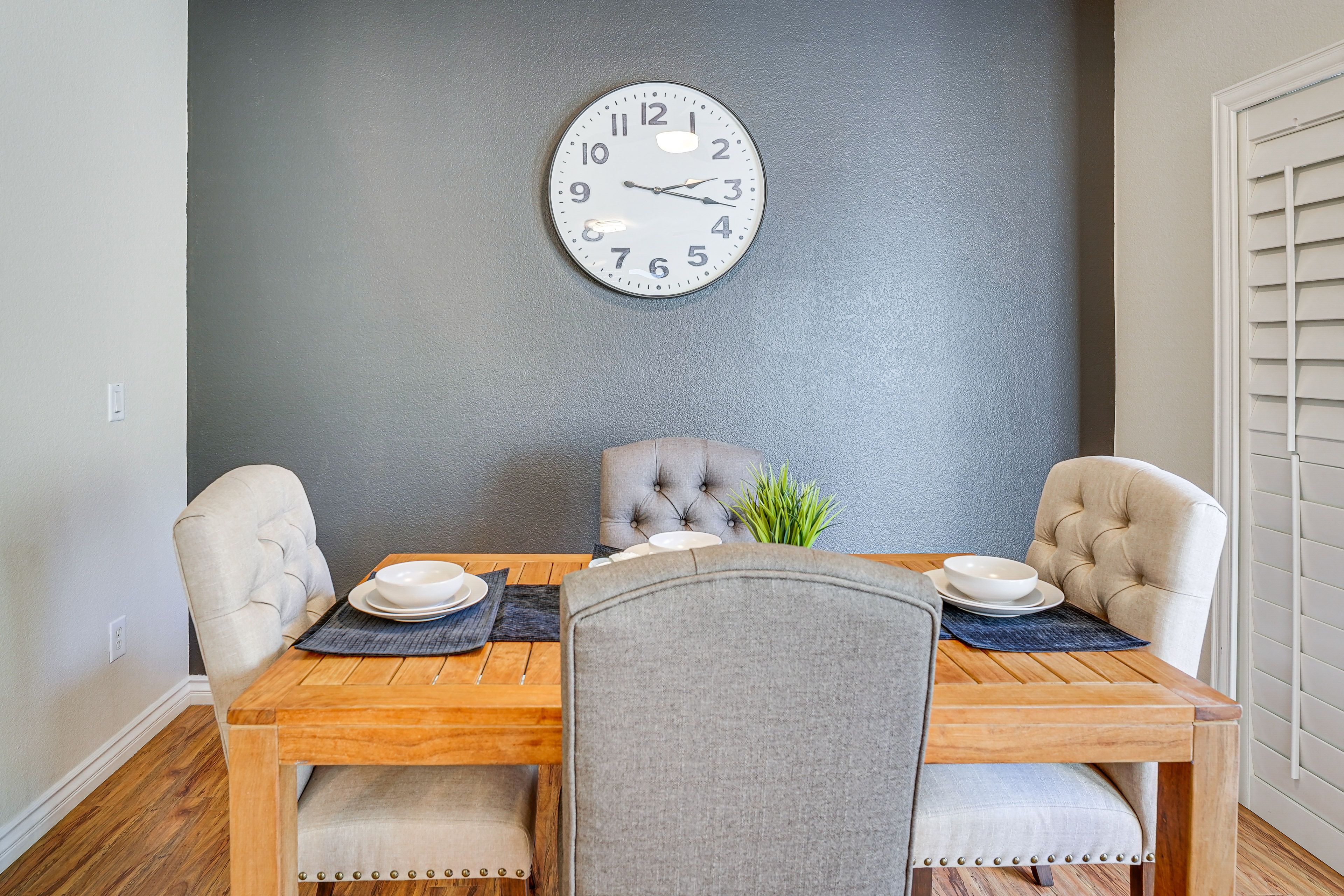 Dining Area | Dining Table | Dishware/Flatware | 1st Floor