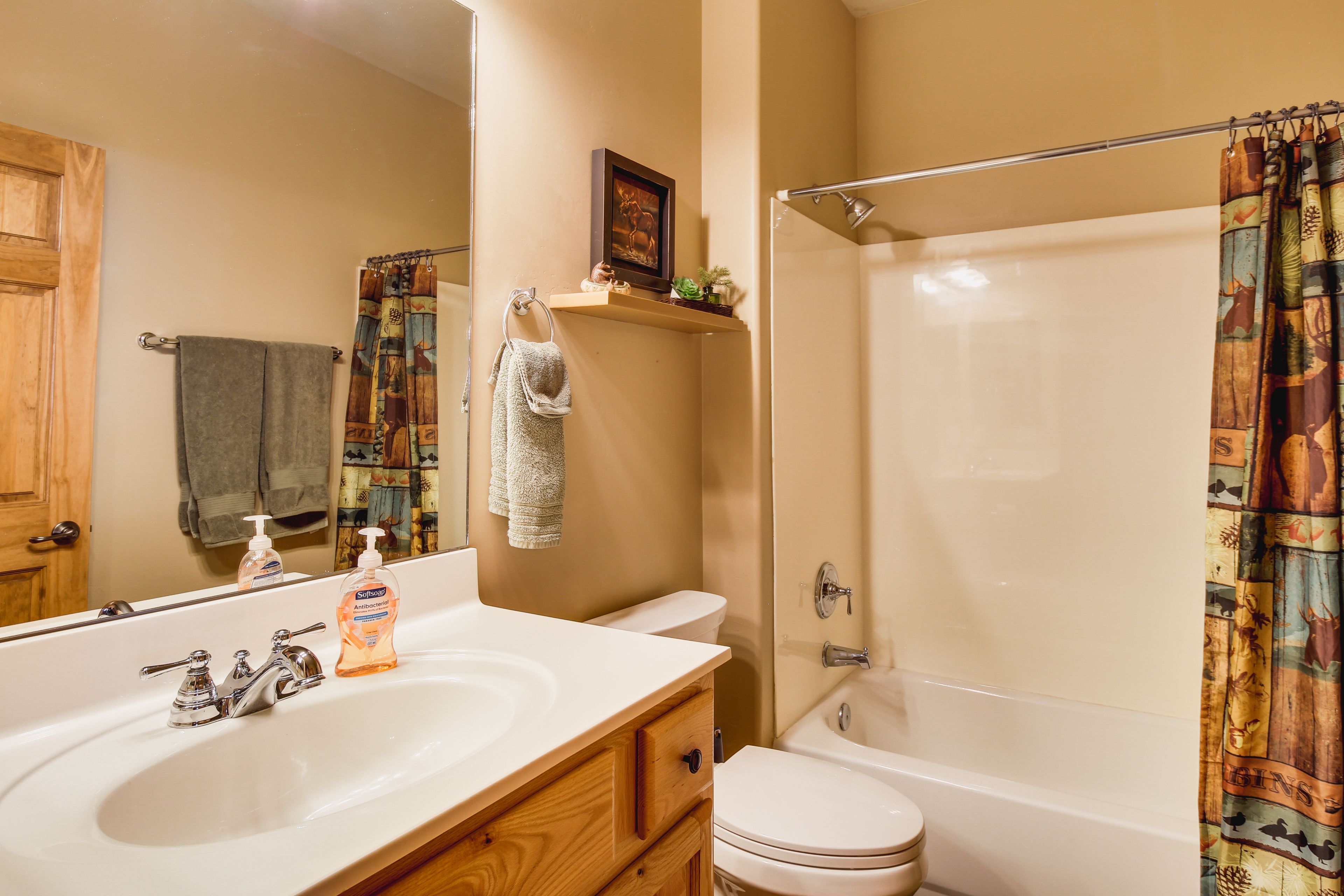 Full Bath | Complimentary Toiletries