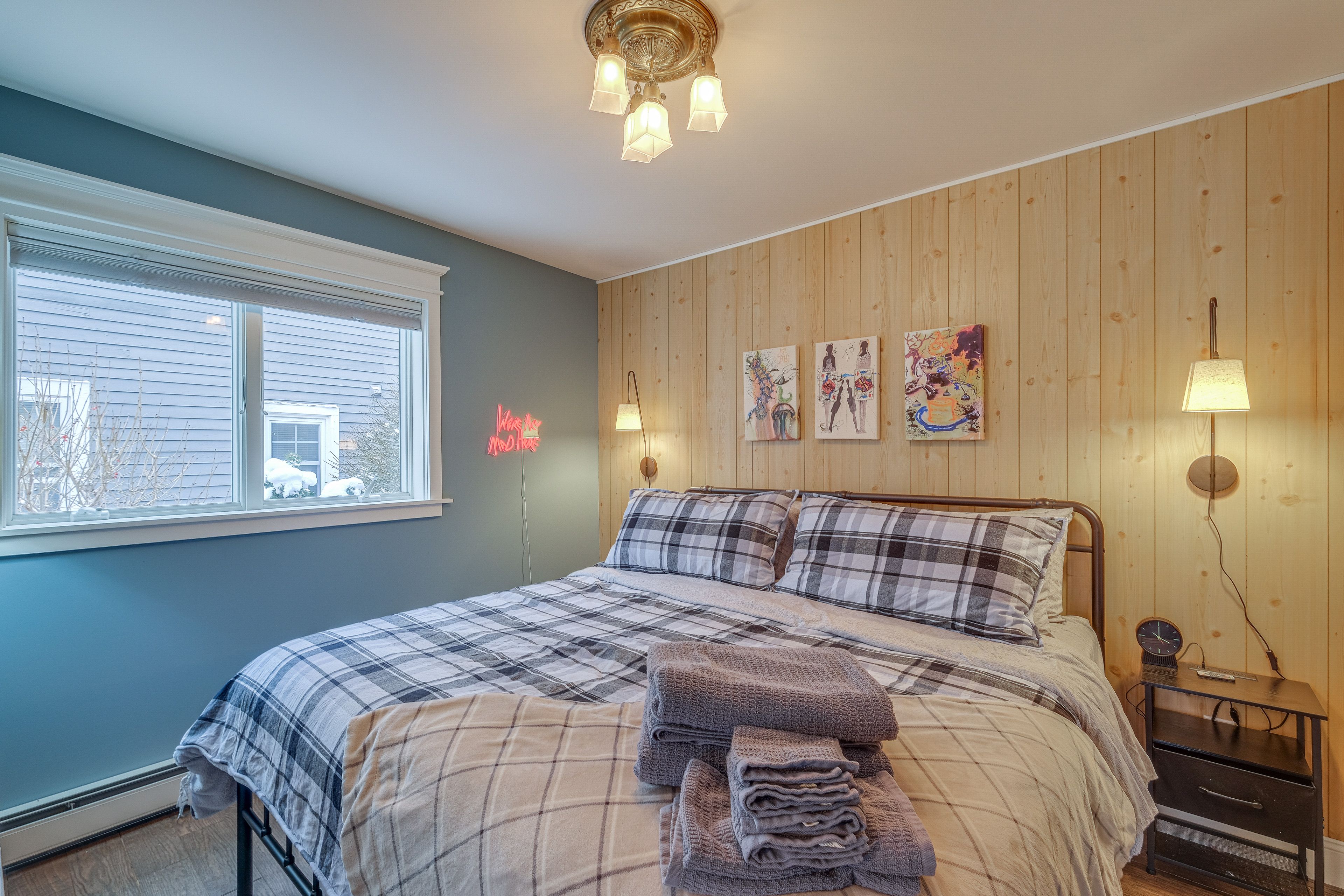 Bedroom 1 | 1st Floor | King Bed | Linens & Towels Provided