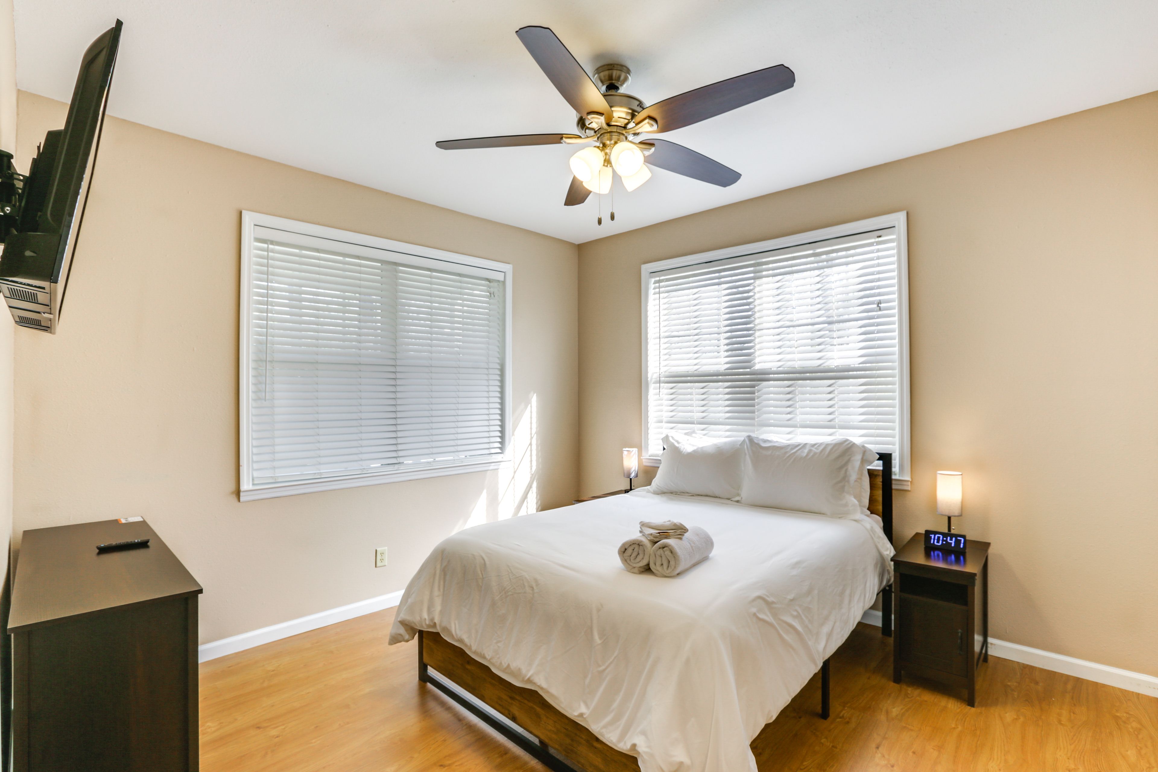 Bedroom 1 | Queen Bed | En-Suite Bathroom | Smart TV