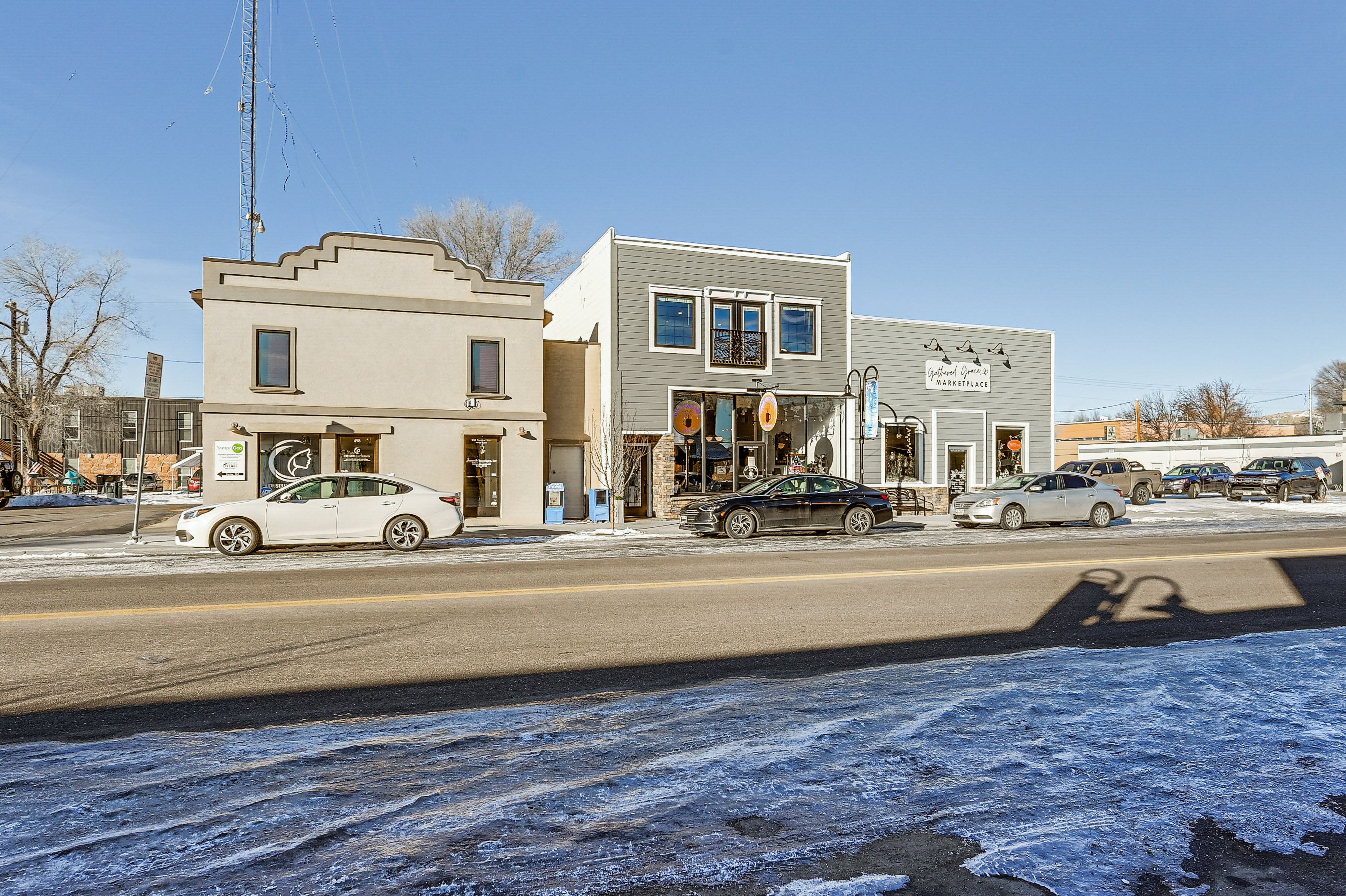 Free Street Parking (First-Come, First-Served) | Free Parking Lot Nearby
