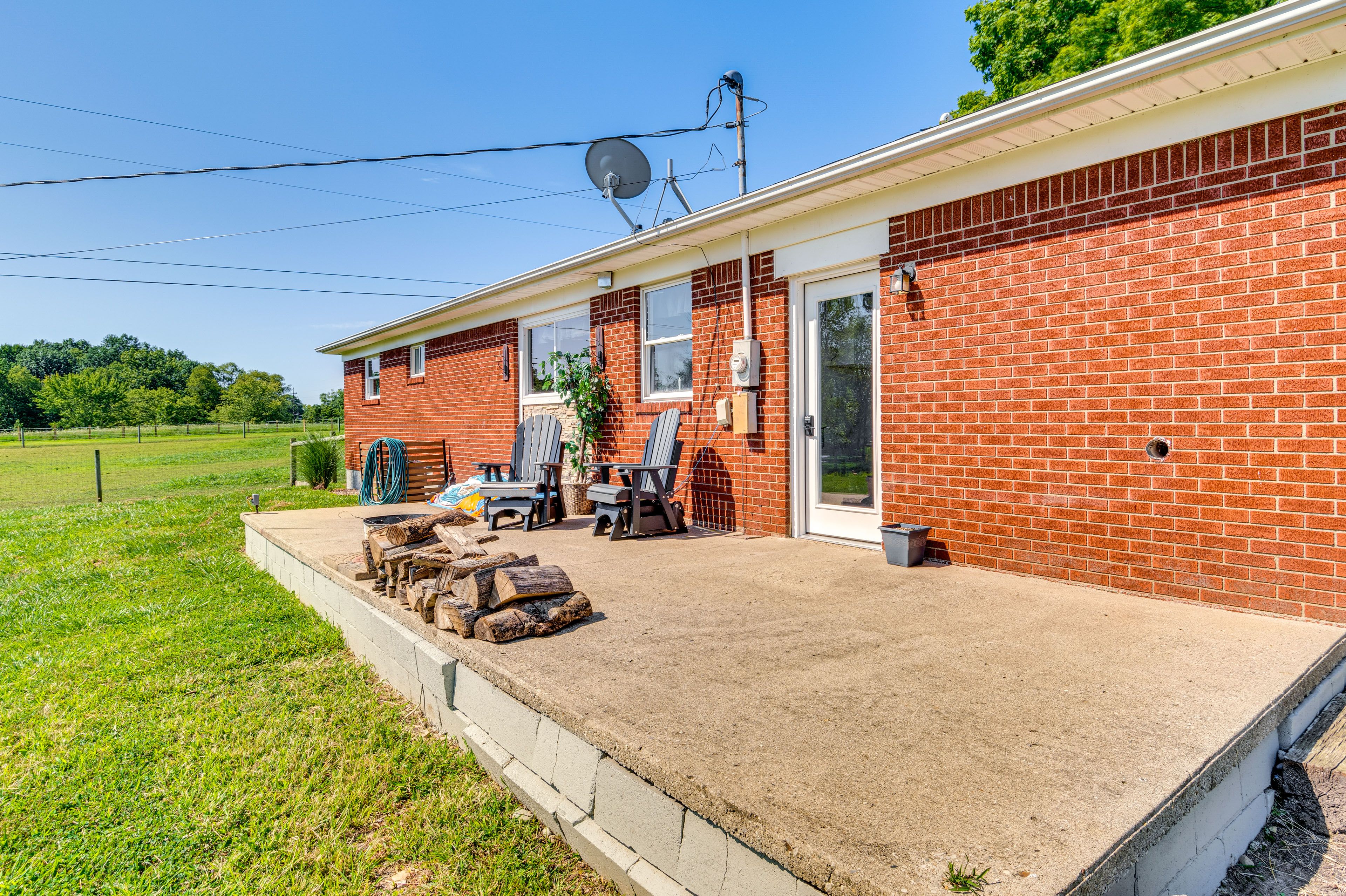 Patio | Fire Pit