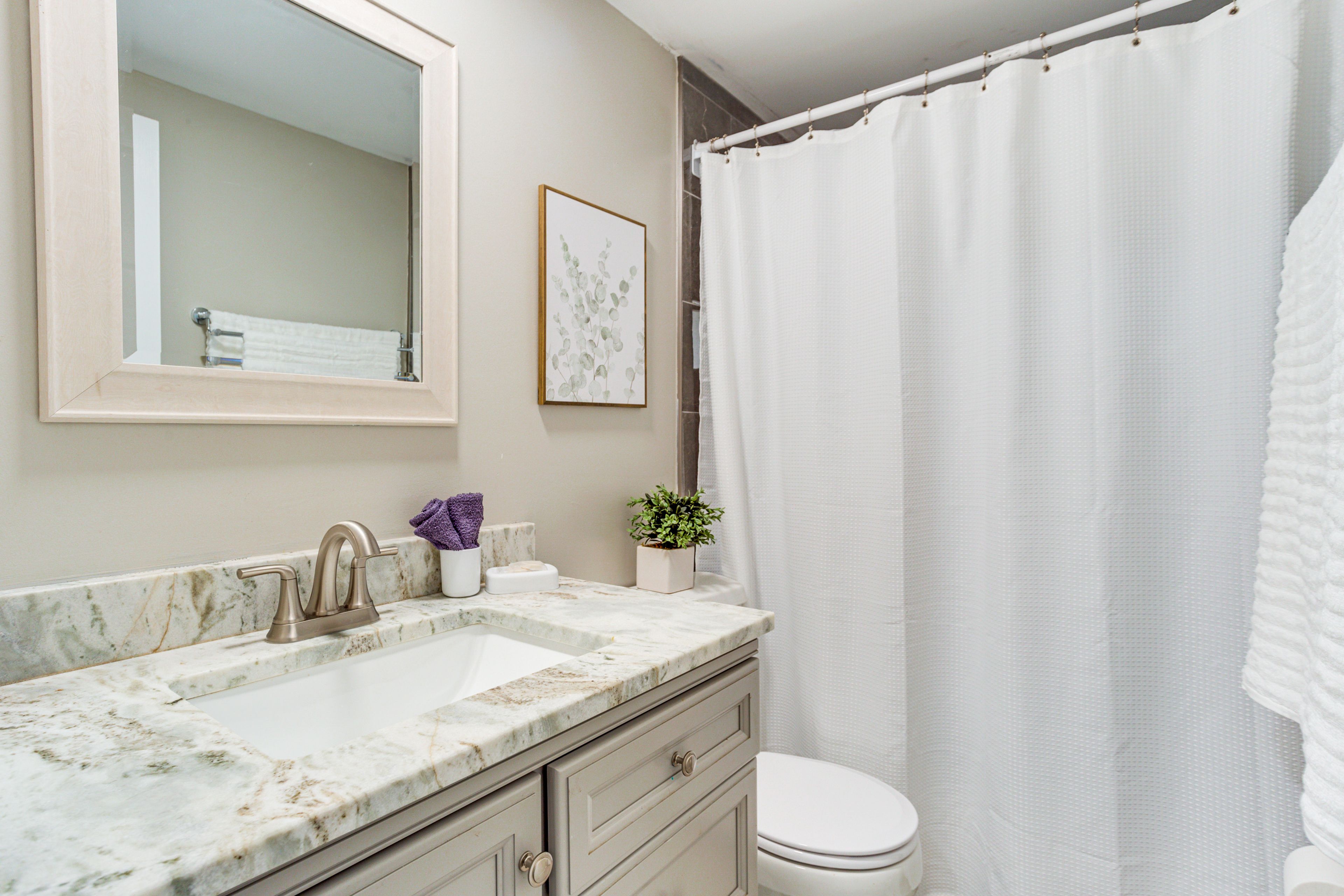 Full Bathroom