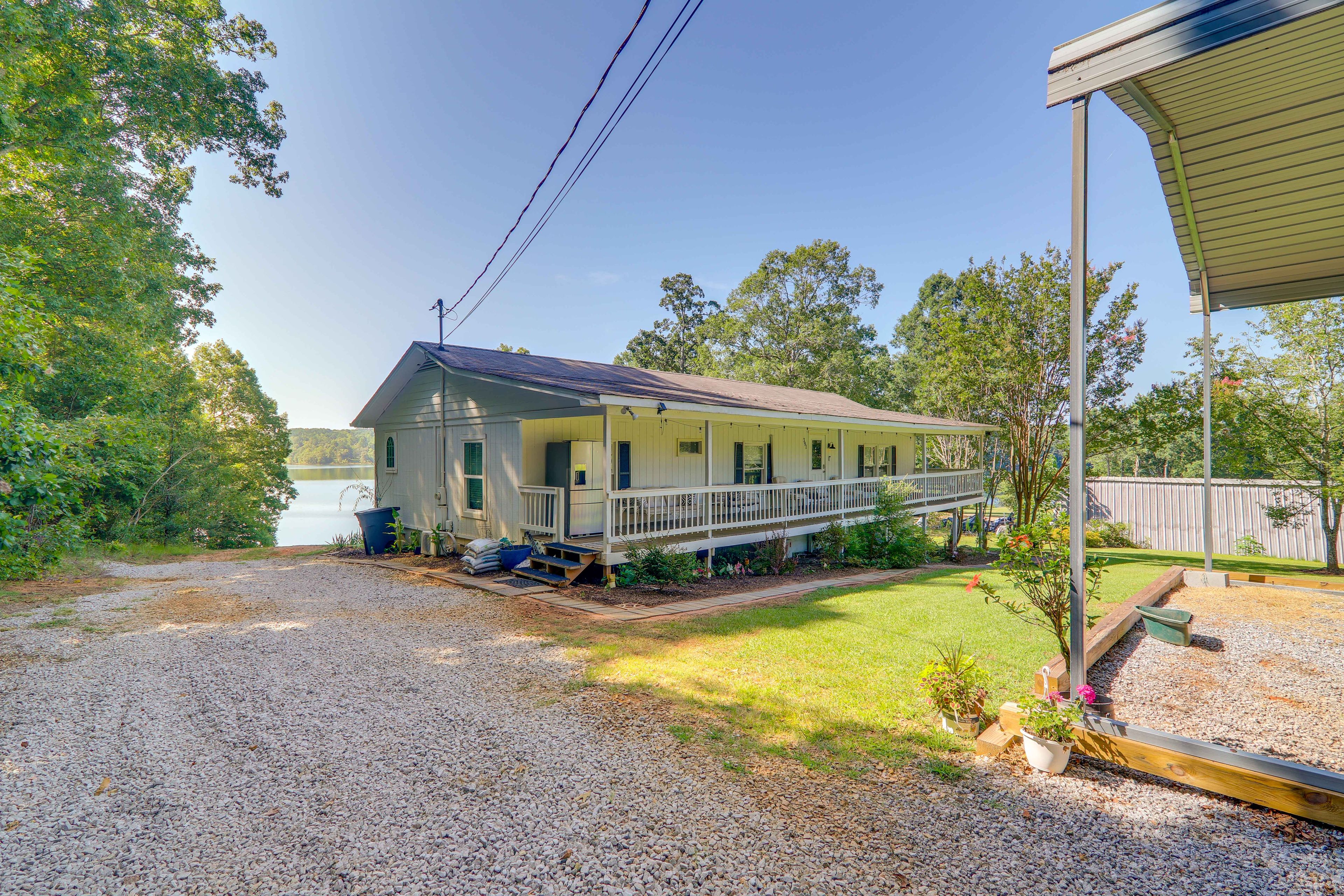 Parking | Driveway (6 Vehicles) | RV/Trailer Parking