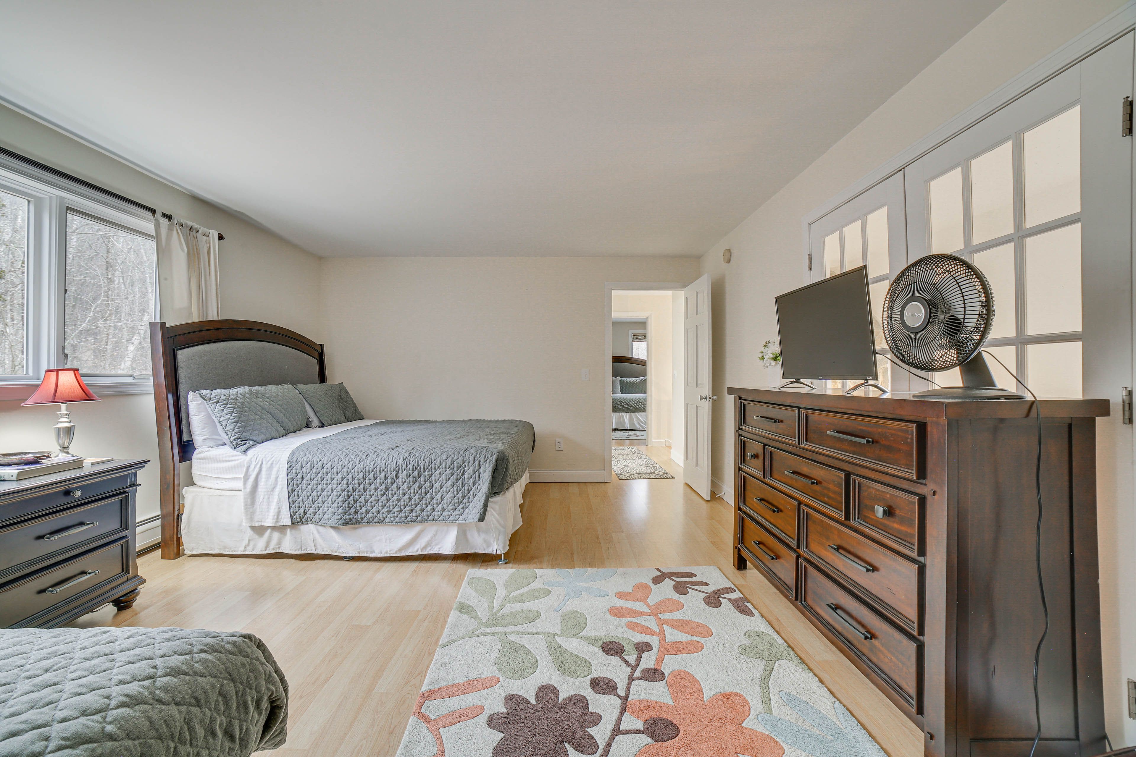 Bedroom 2 | King Bed | Full Bed | 2nd Floor | Smart TV
