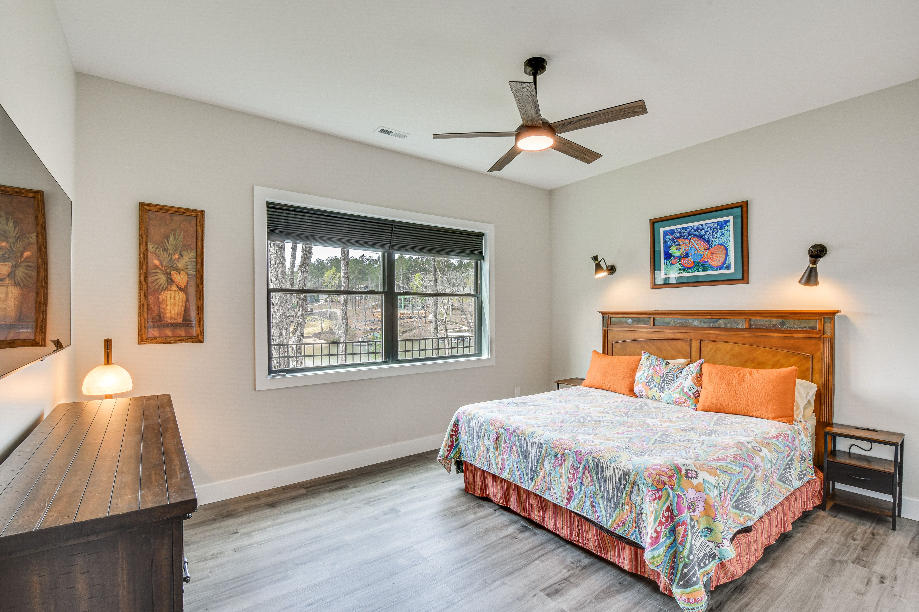 Bedroom 1 | California King Bed | Smart TV