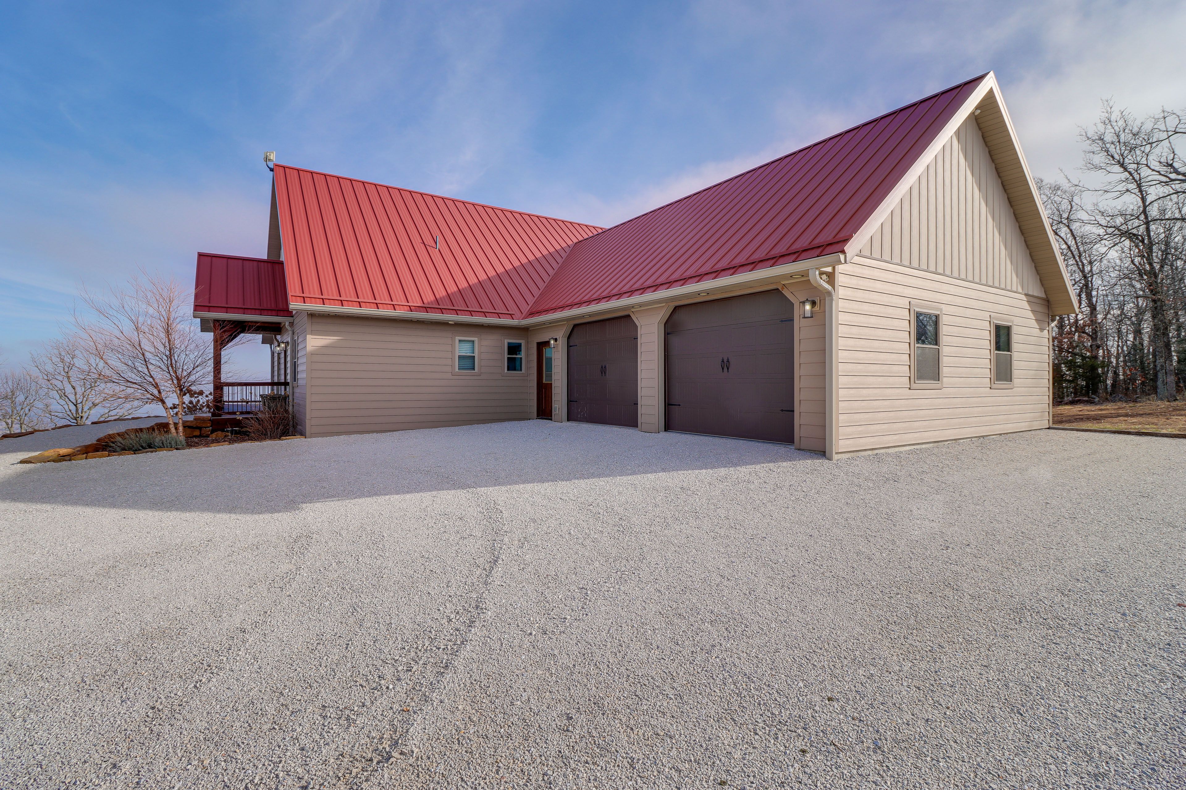 Parking | Garage (2 Vehicles) | Driveway (6 Vehicles)