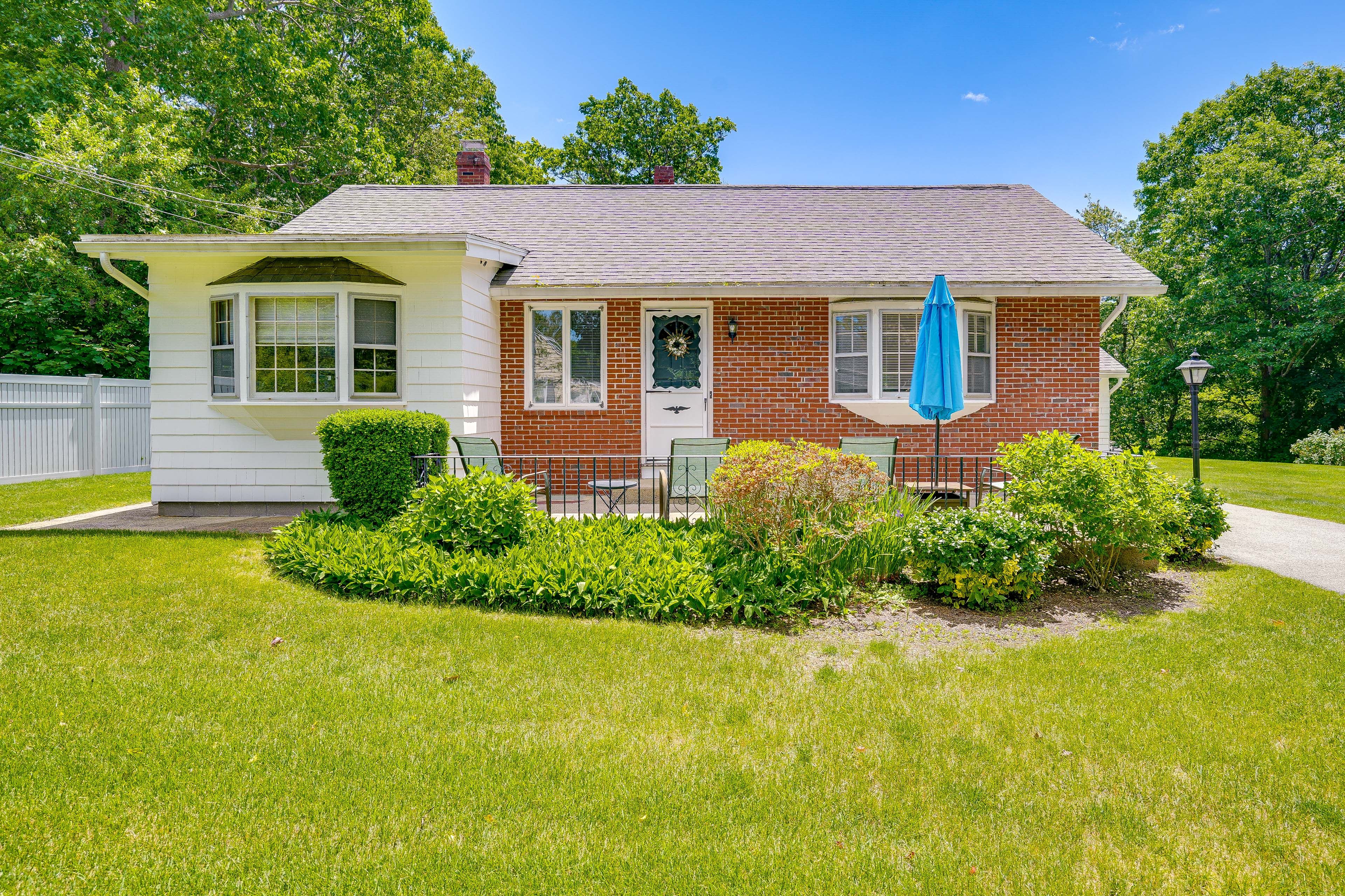 Home Exterior | Keyless Entry | Great Location