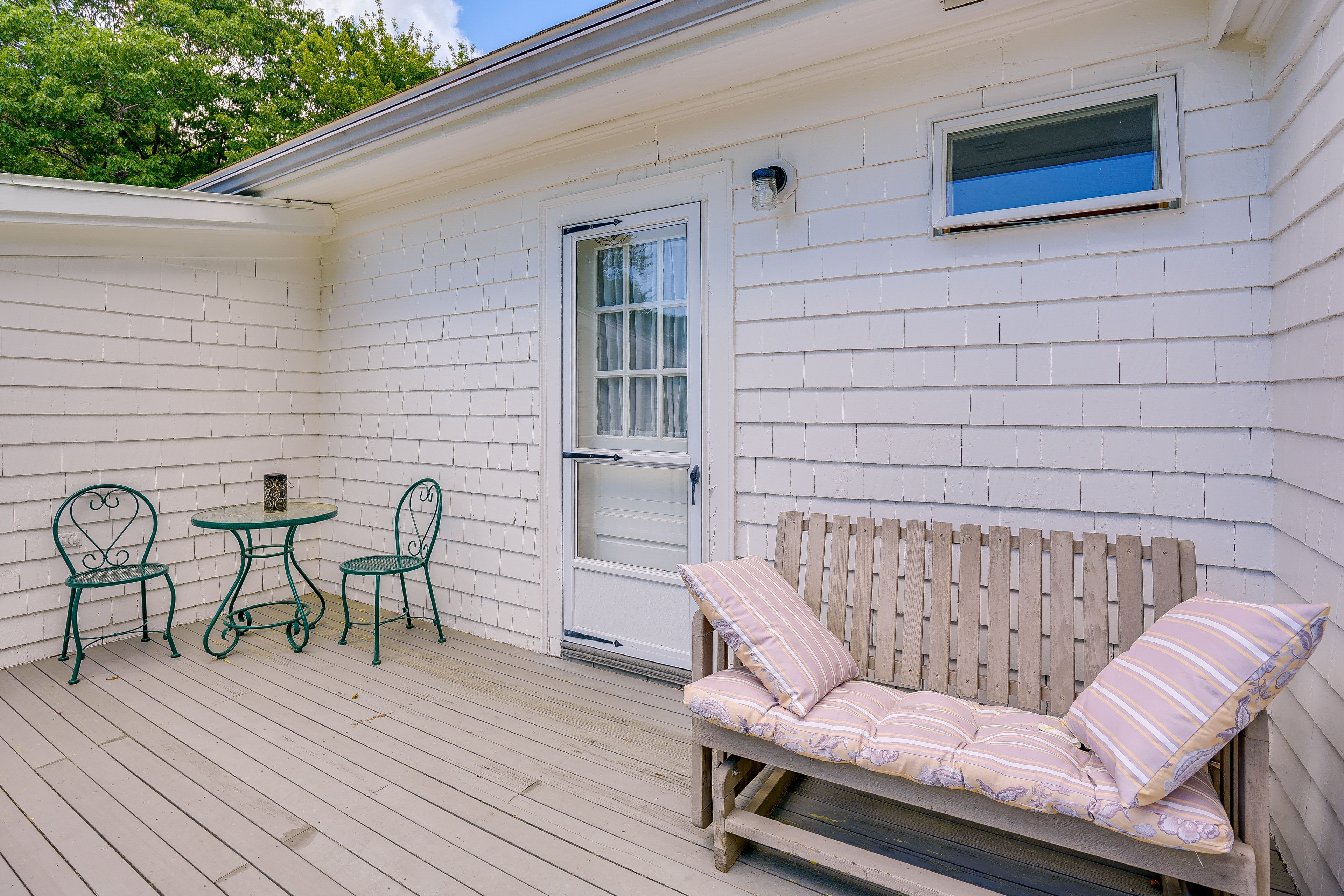 Private Backyard Area | Deck