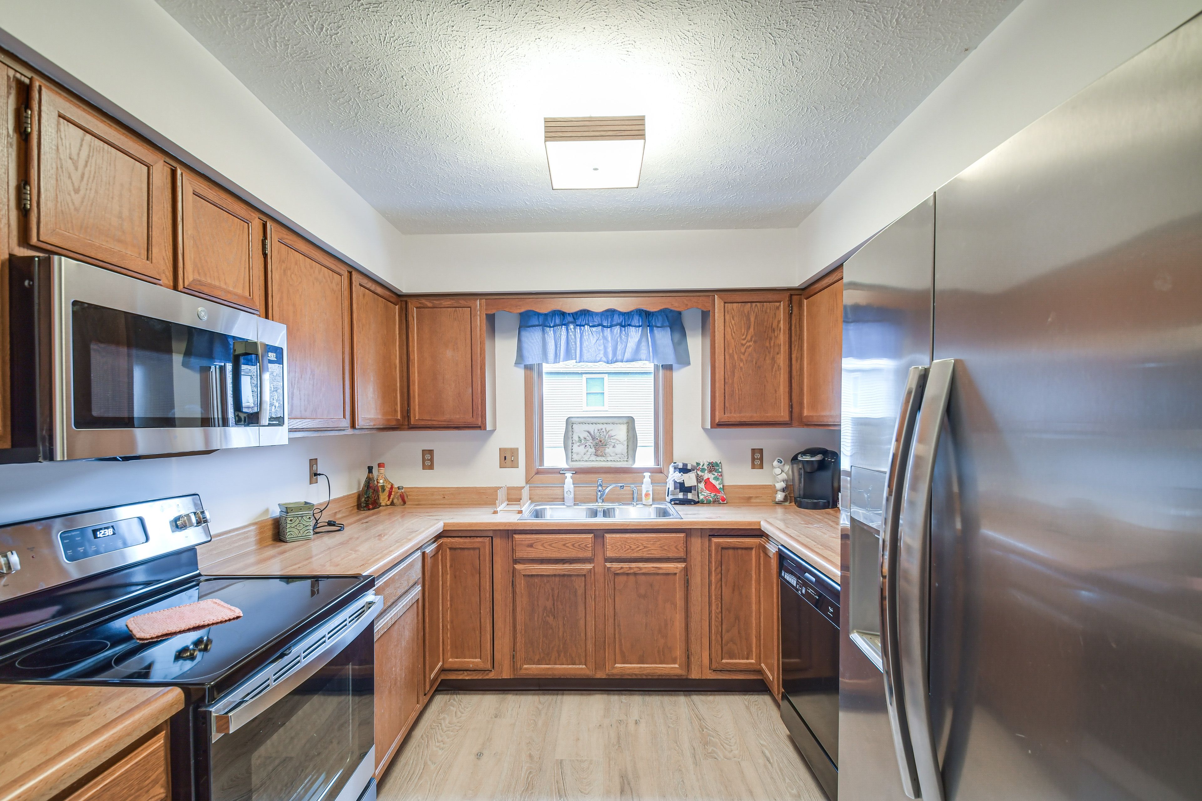 Davenport Vacation Rental | 3BR | 1.5BA | Stairs to Enter | 1,150 Sq Ft