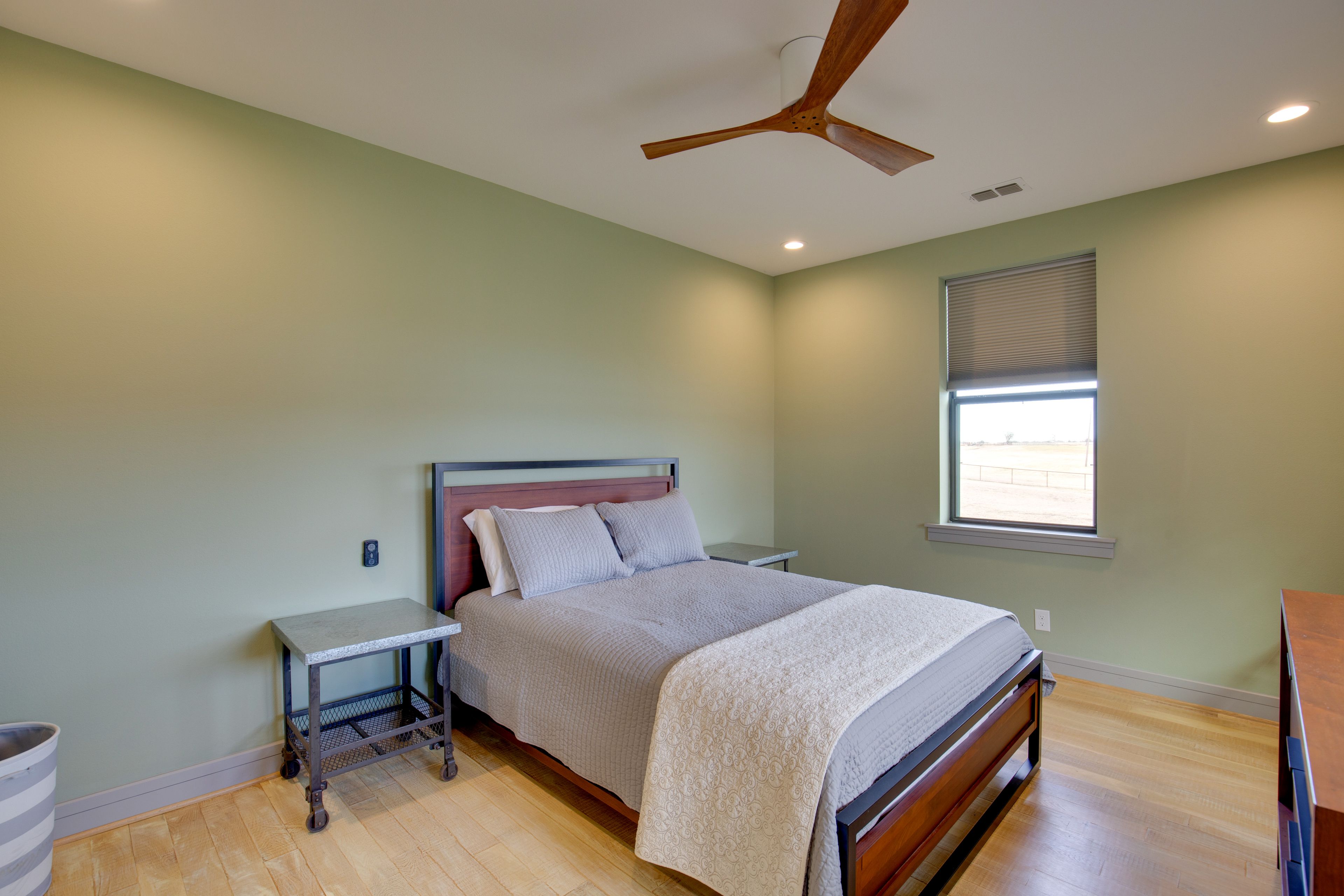 Bedroom 5 | Queen Bed | 1st Floor