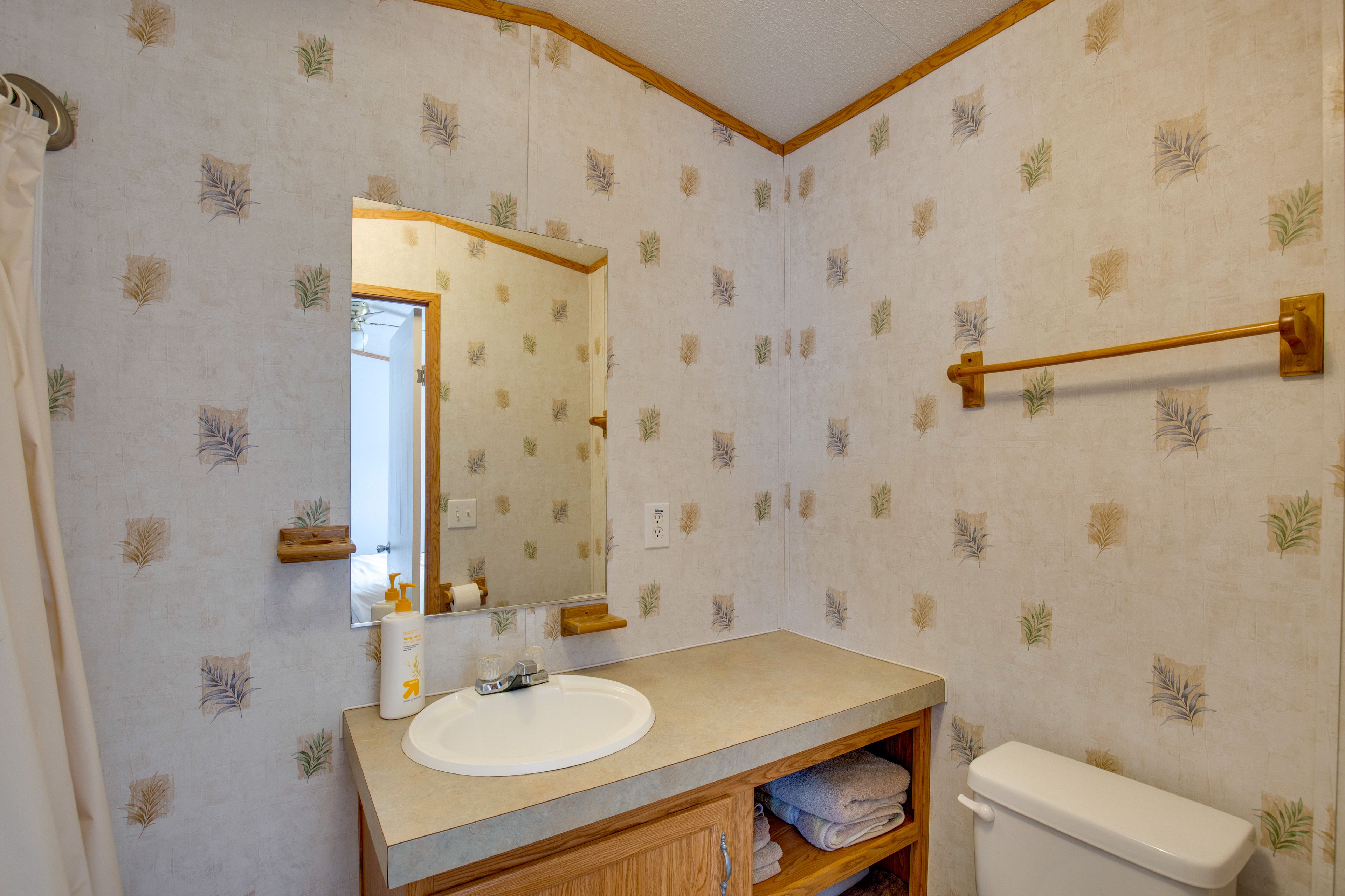 Bathroom | Towels Provided