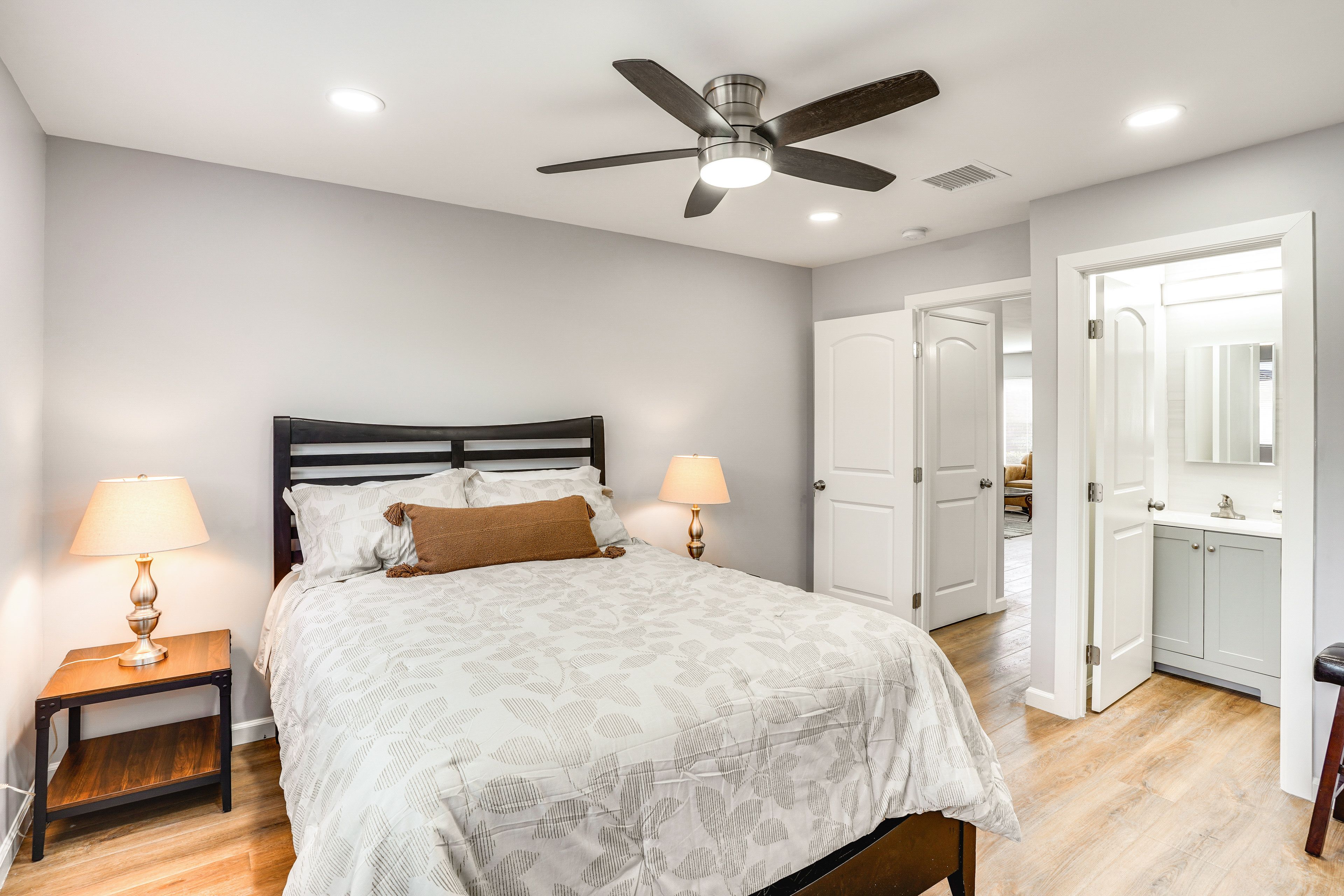 Bedroom 1 | Queen Bed | Linens Provided