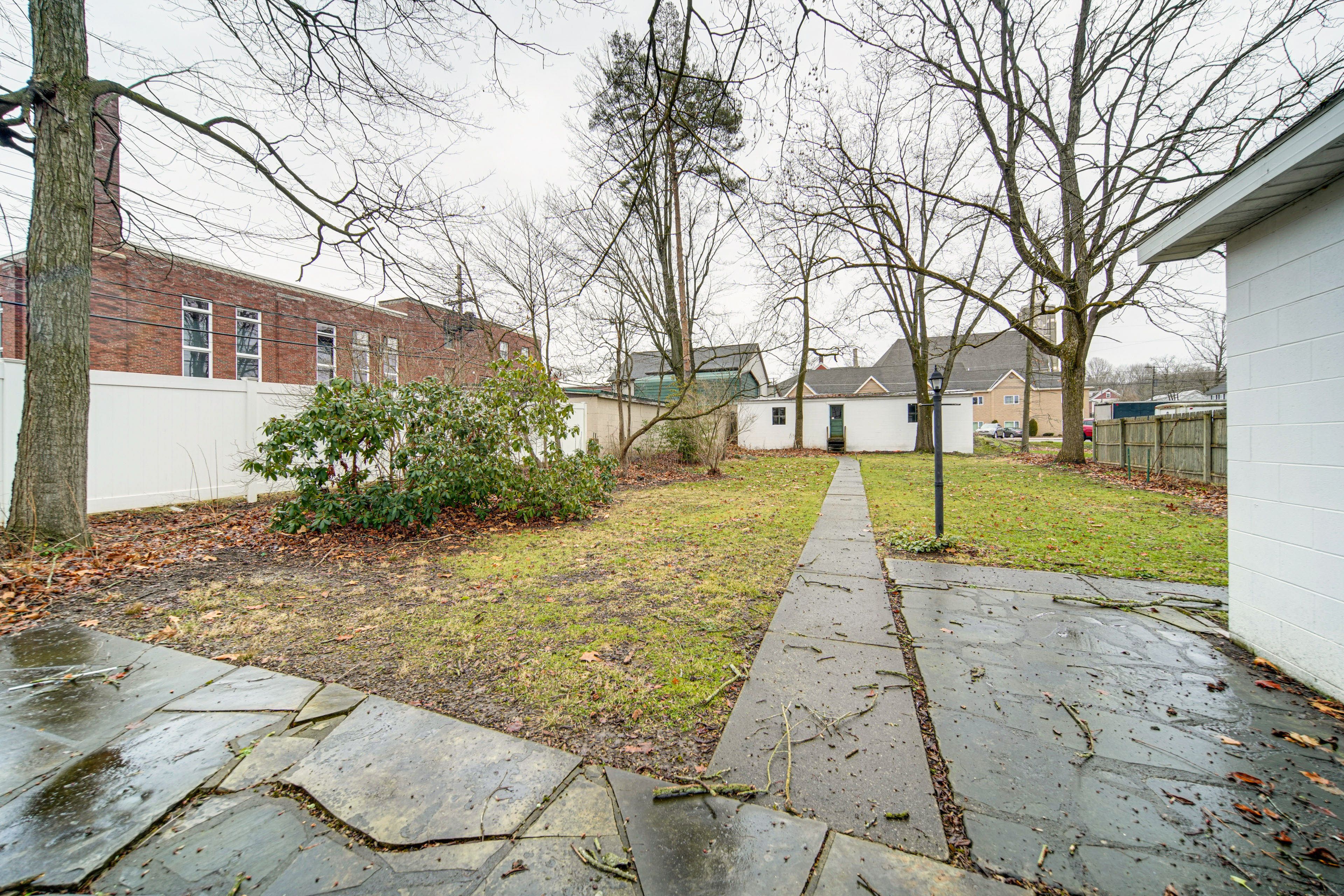 Shared Exterior | Yard | Patio