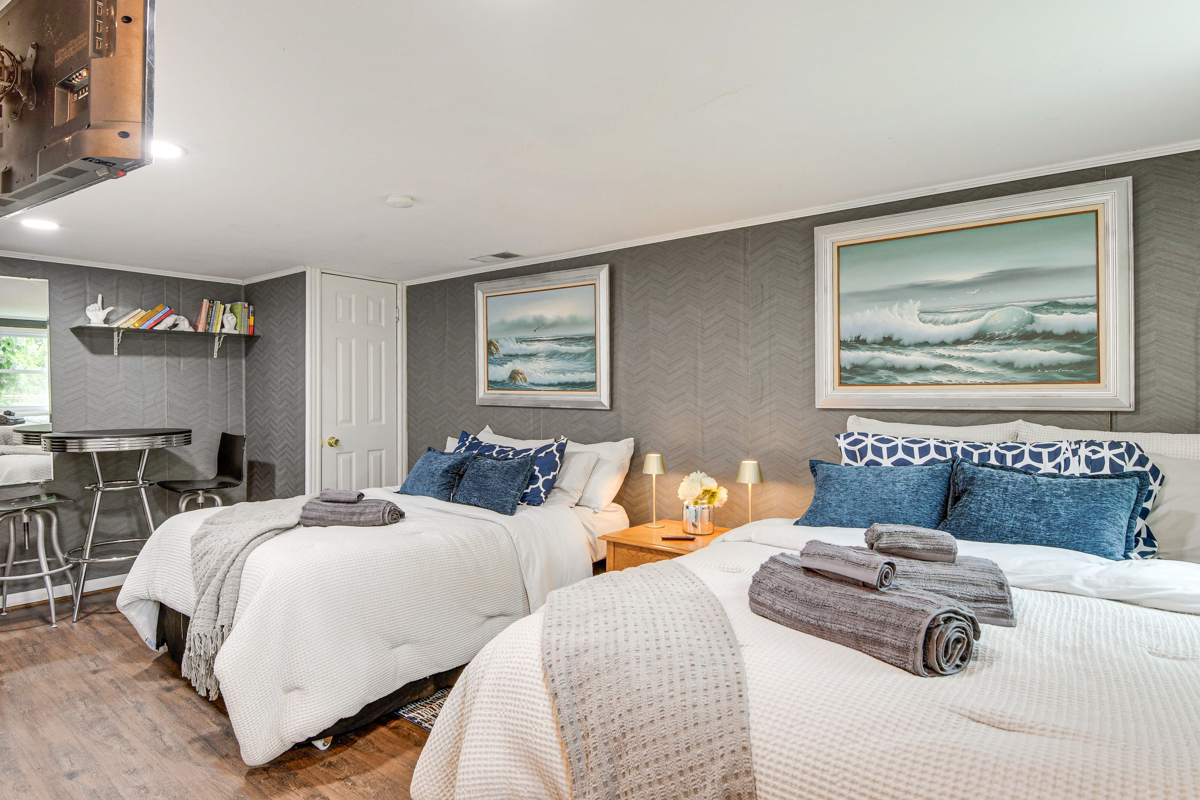 Wheaton Vacation Rental | Studio | 1BA | 252 Sq Ft | Step-Free Access