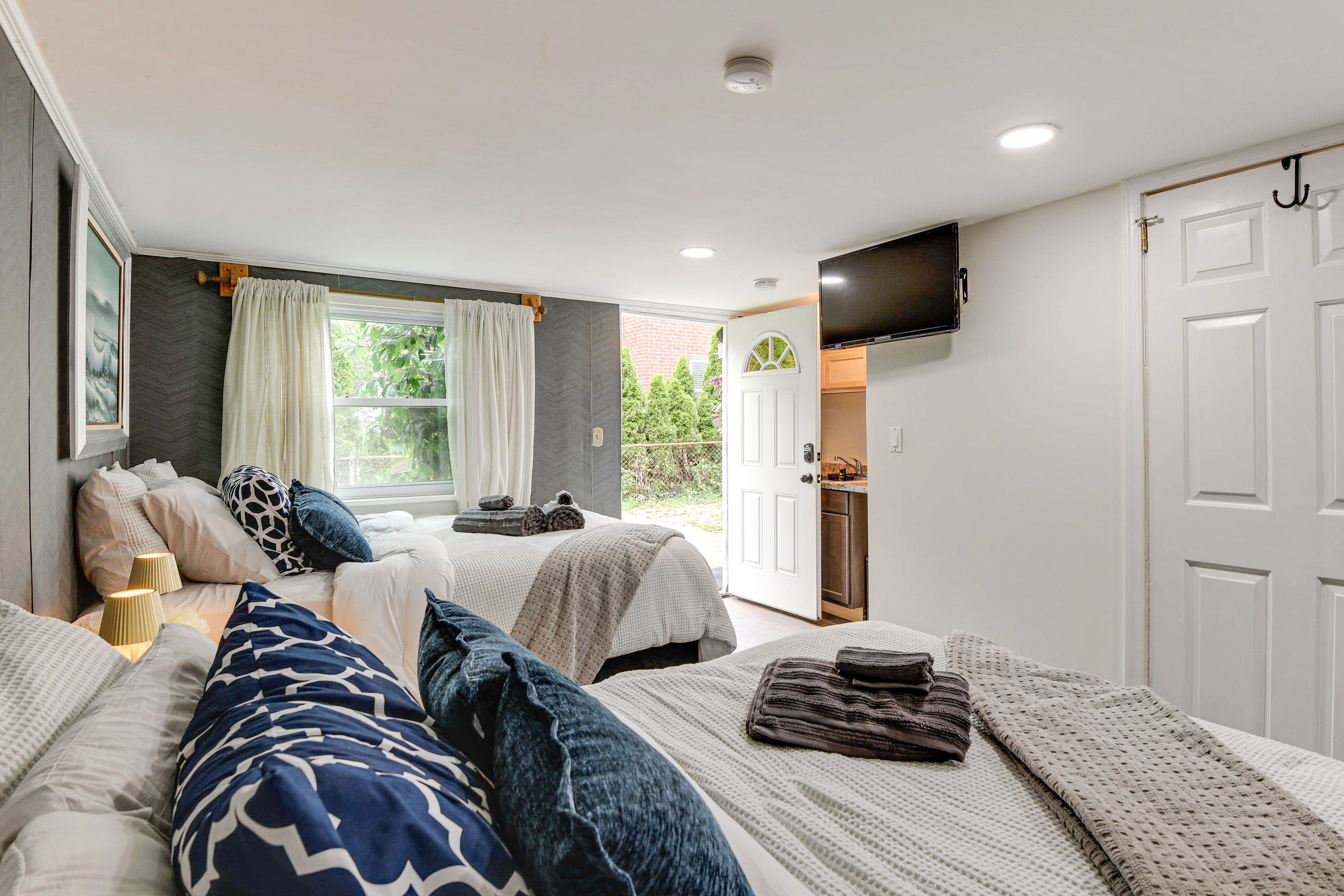 Studio | Full Bed | Queen Bed | Linens Provided | Central Heating & A/C