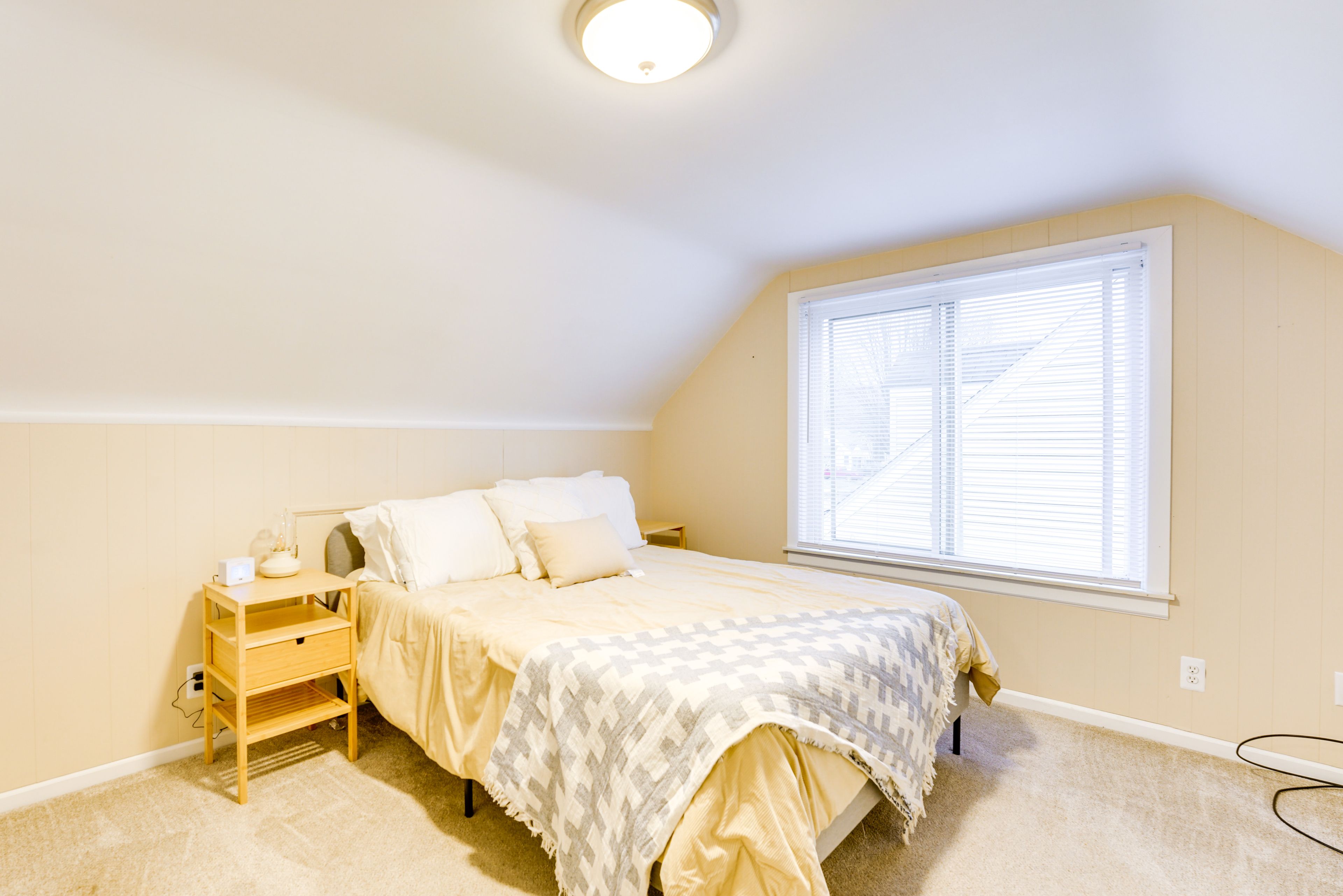 Bedroom 2 | Full Bed | 2nd Floor