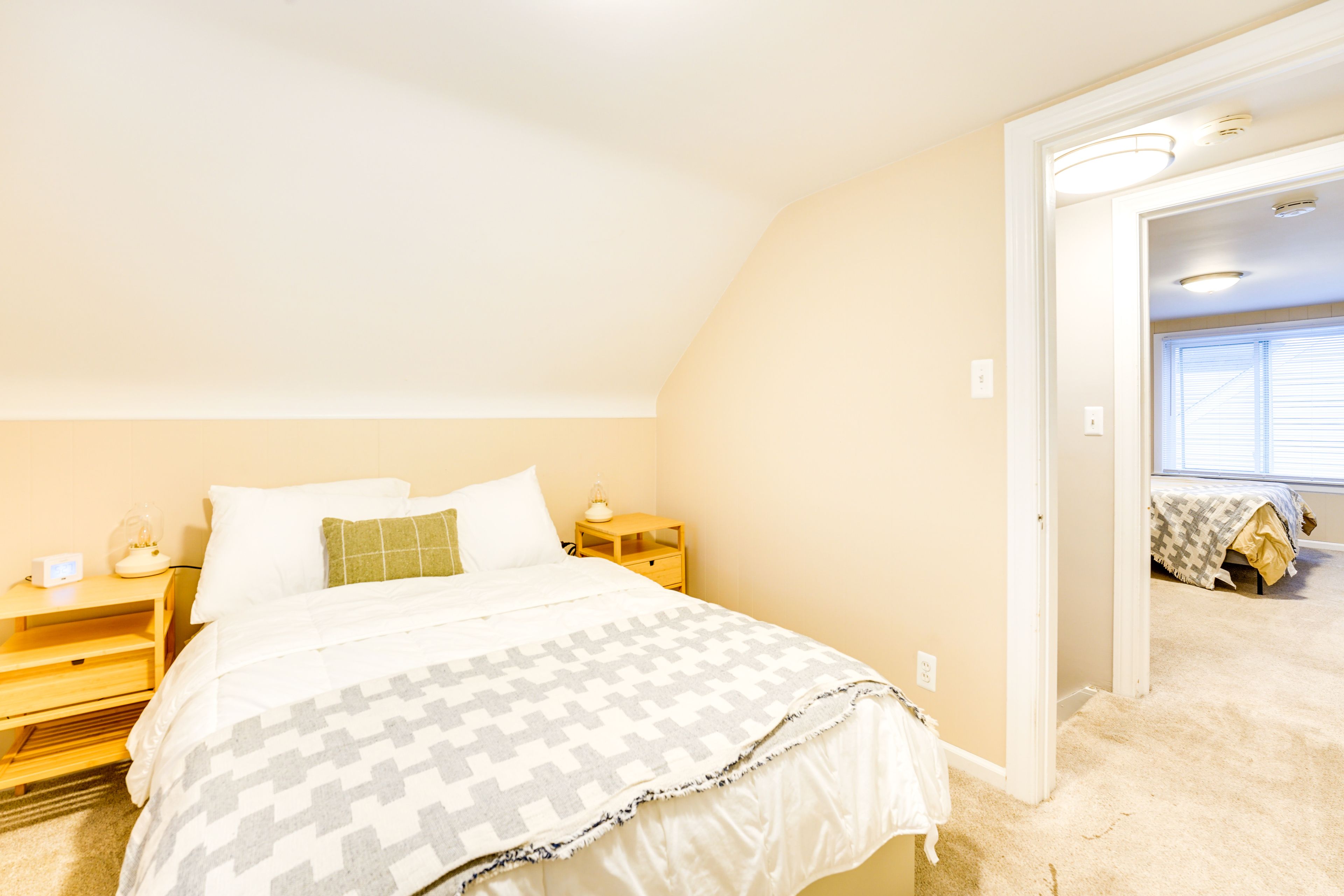 Bedroom 3 | Full Bed | 2nd Floor