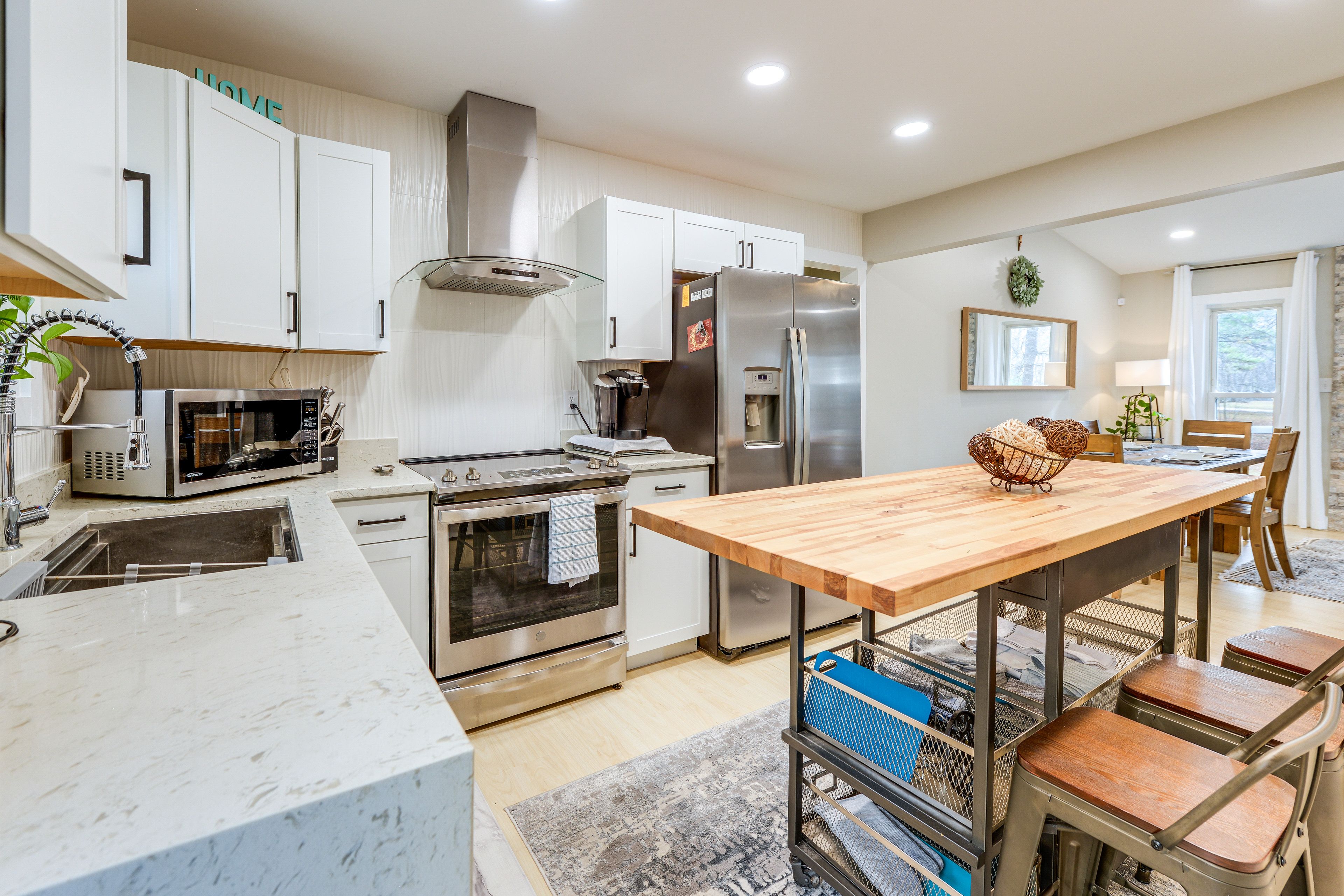 Kitchen | Cooking Basics | Keurig Coffee Maker | Microwave