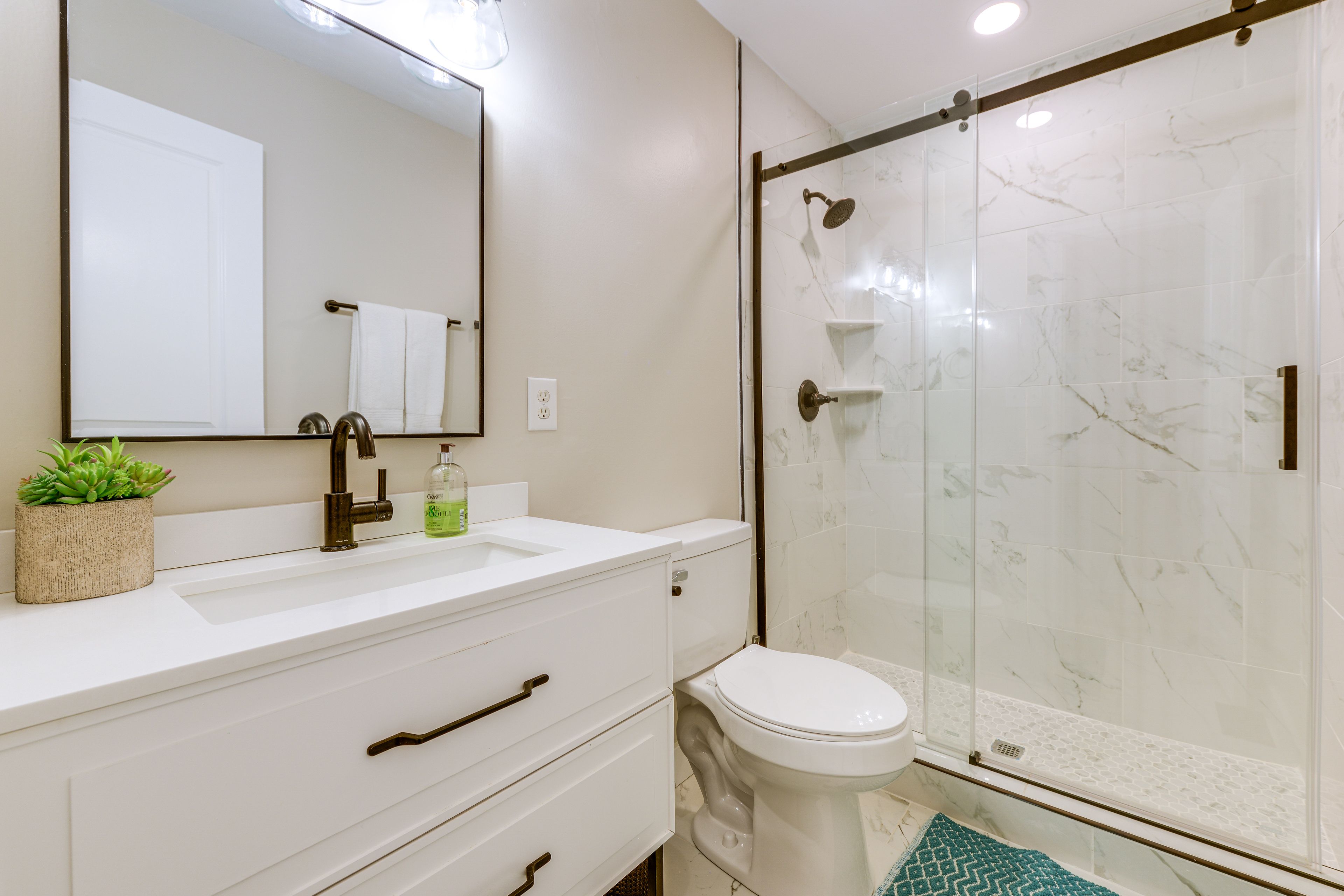 Full Bathroom