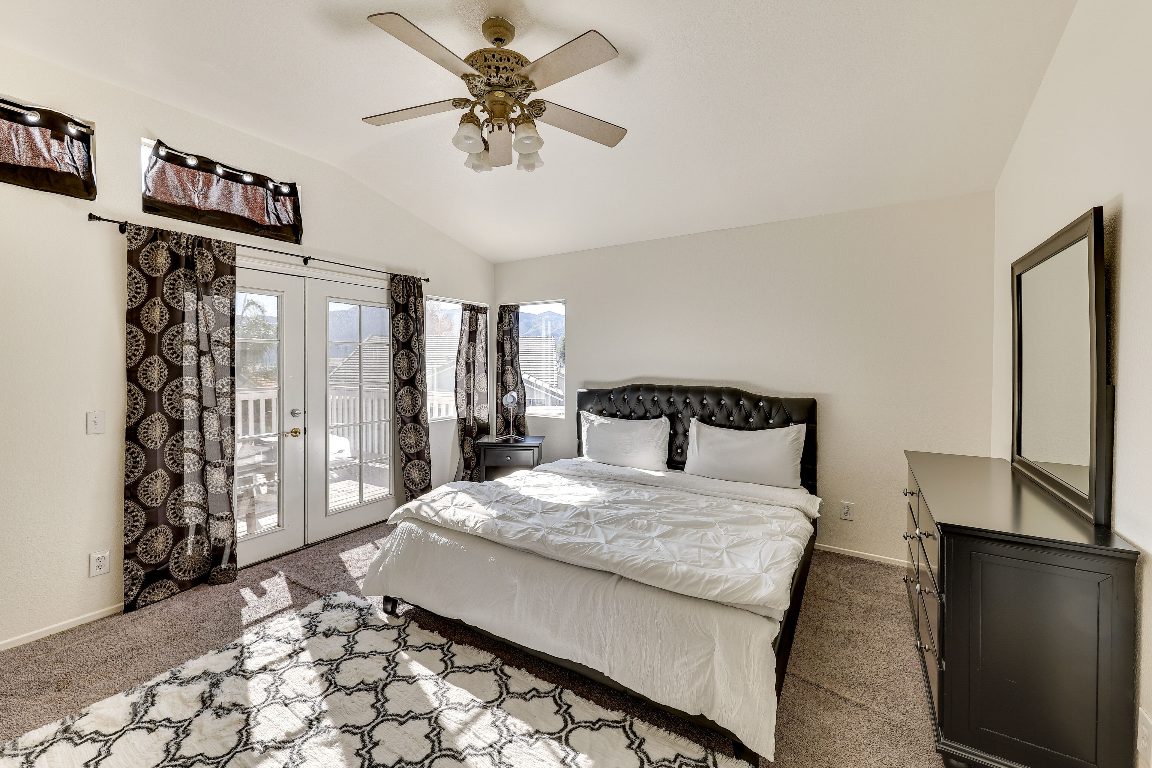 Bedroom 1 | 2nd Floor | King Bed | Deck Access | Smart TV