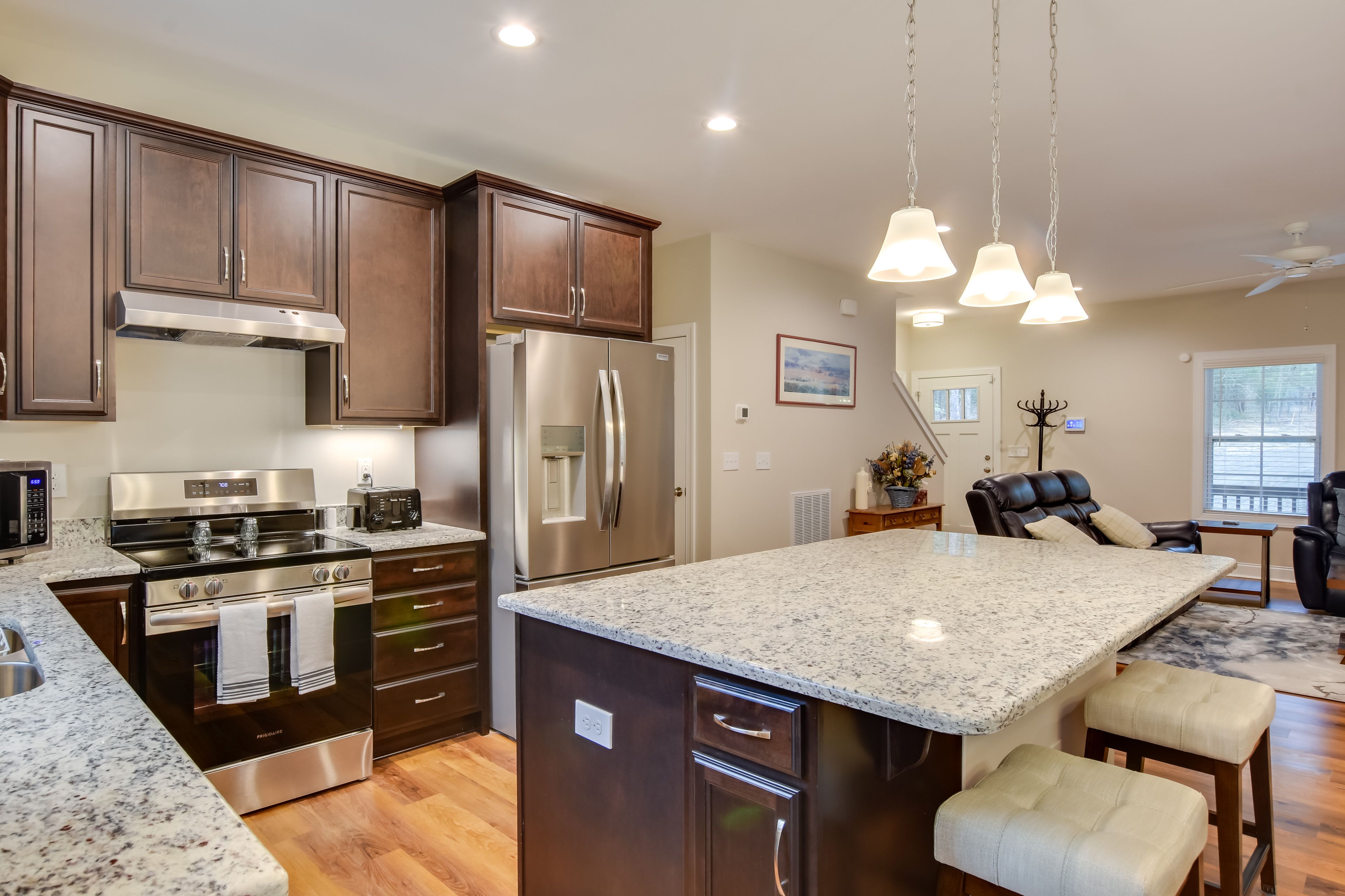 Kitchen | Cooking Basics | Breakfast Bar | 1st Floor