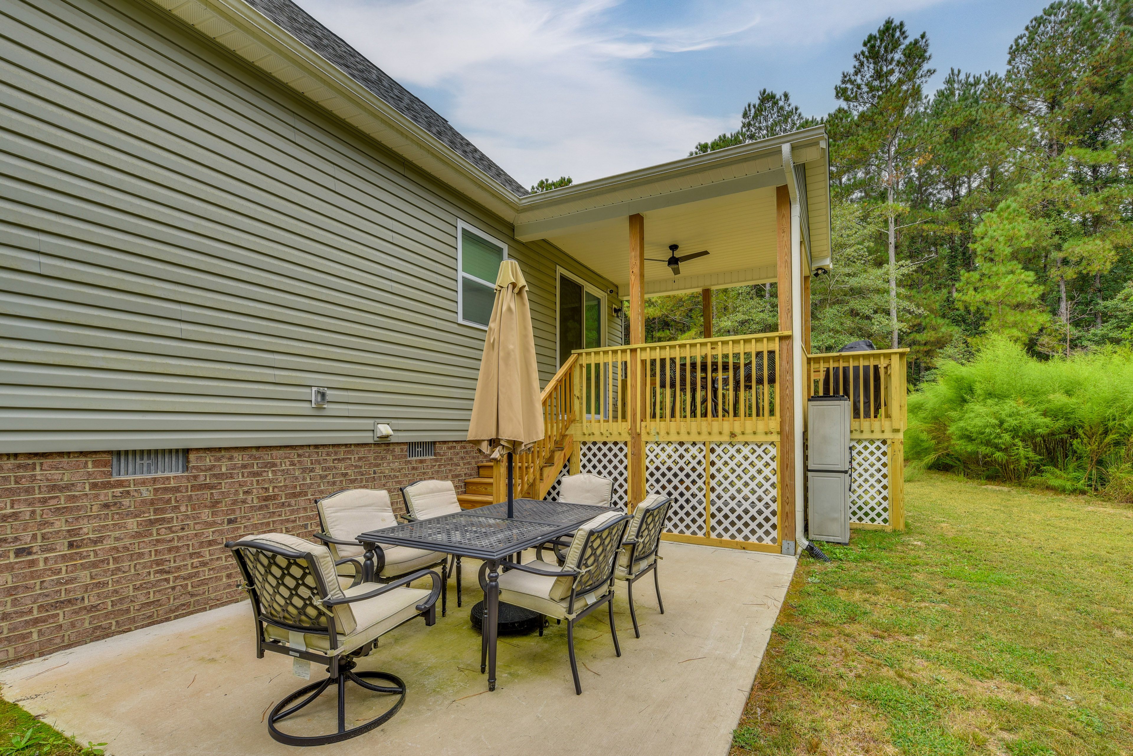 Patio | Outdoor Dining