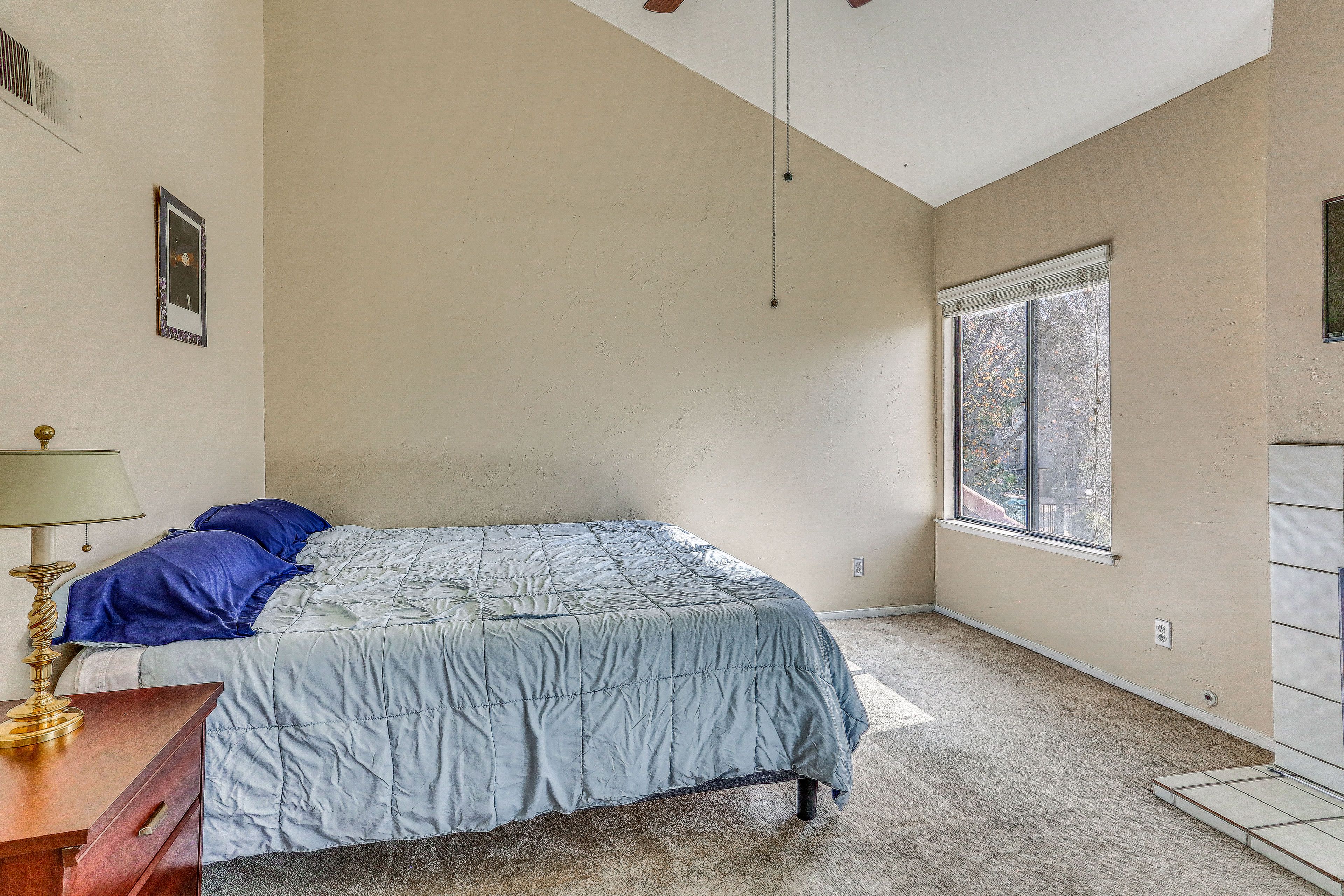 Bedroom | California King Bed | Linens Provided | 2nd Floor | Smart TV