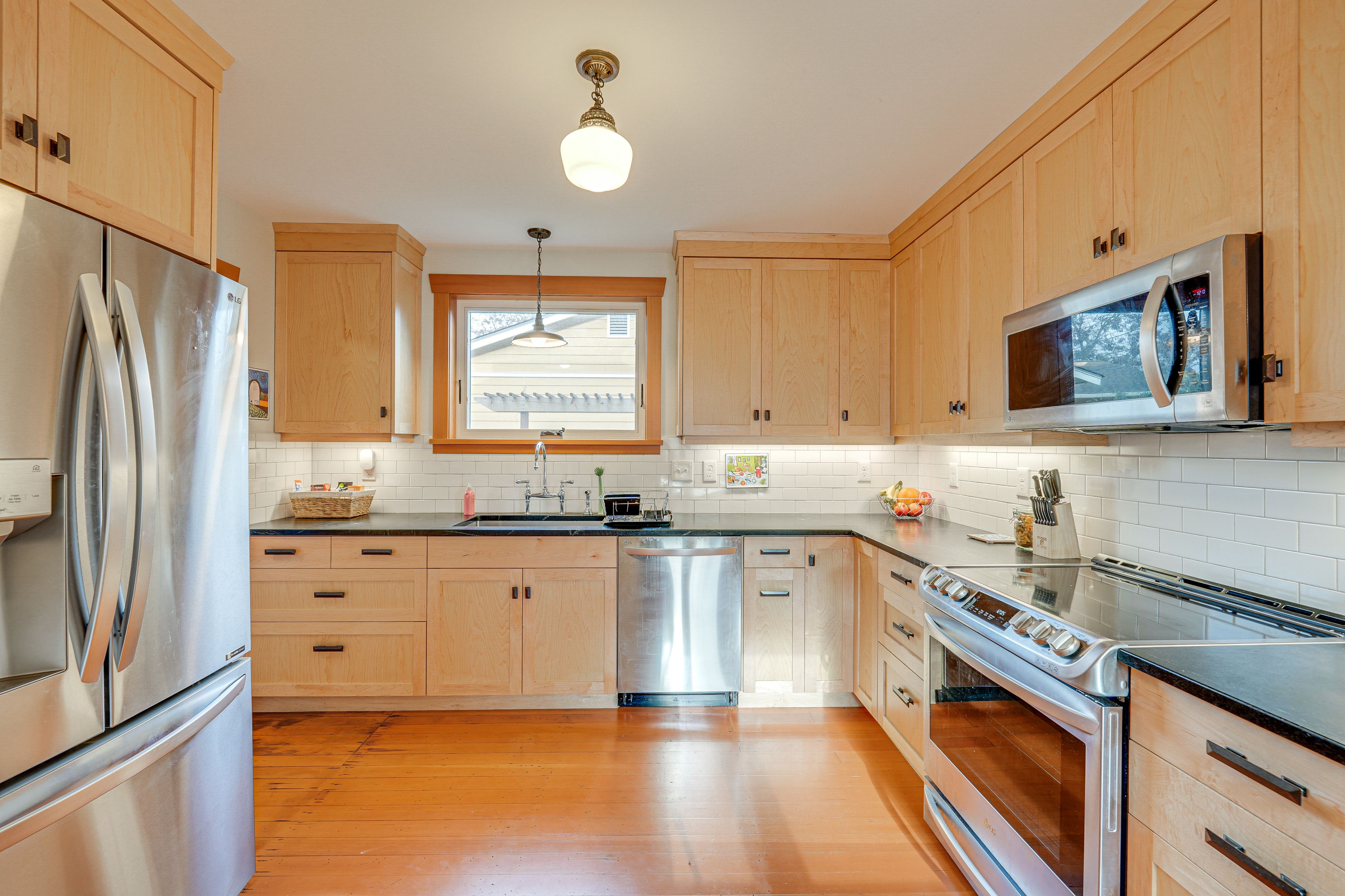 Kitchen | Dishwasher | 1st Floor