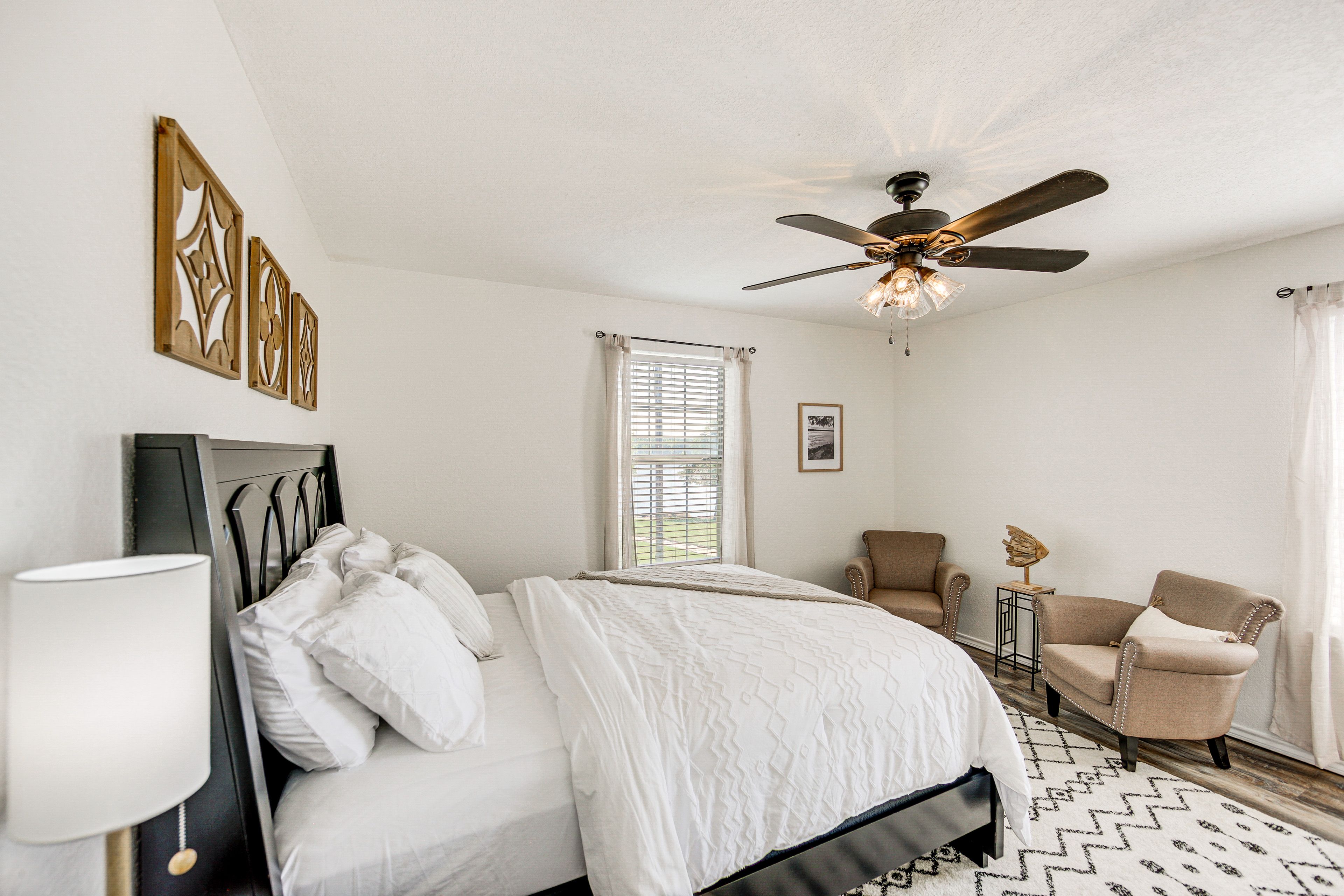 Bedroom 2 | Queen Bed
