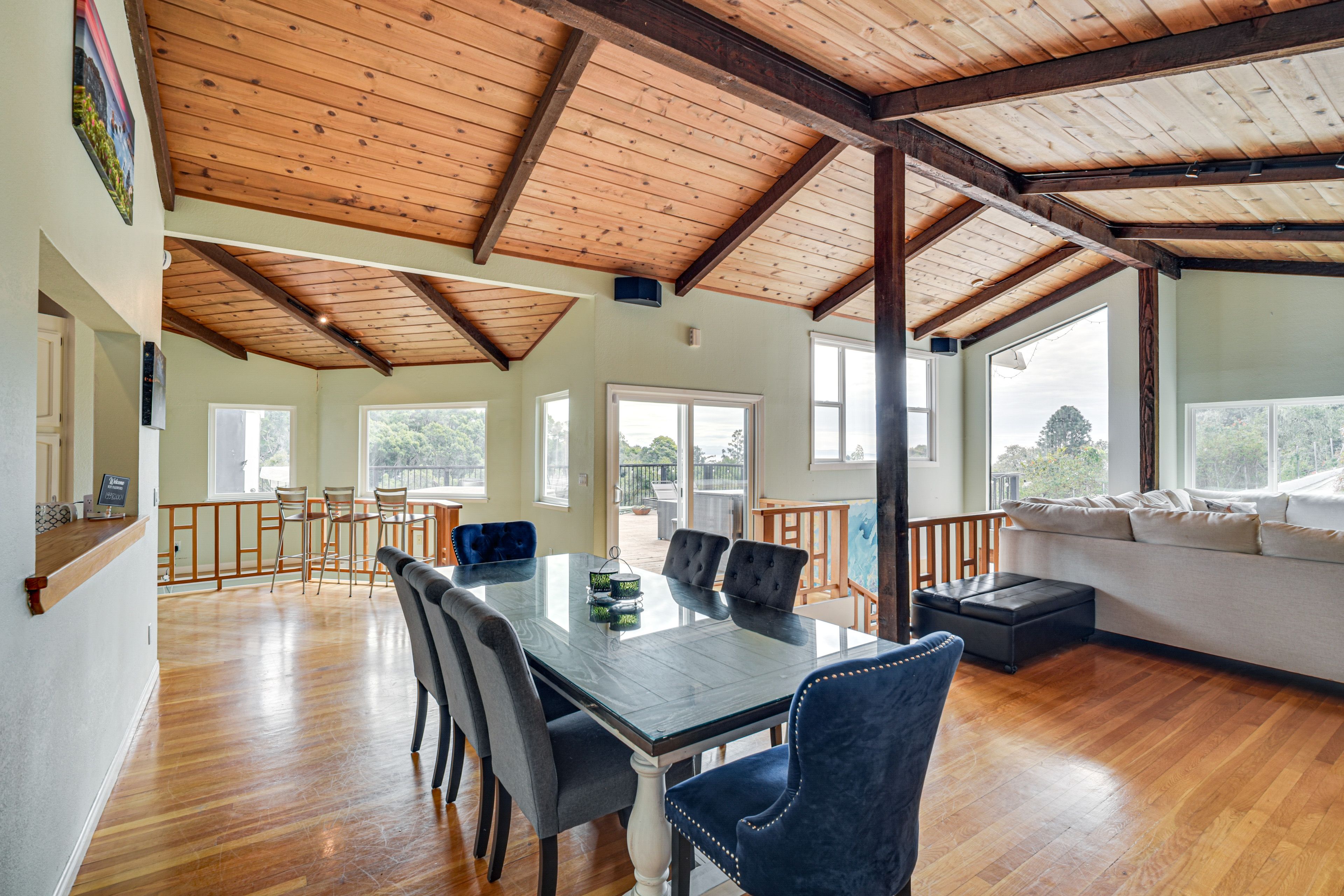 Dining Area | Dishware/Flatware | 2nd Floor