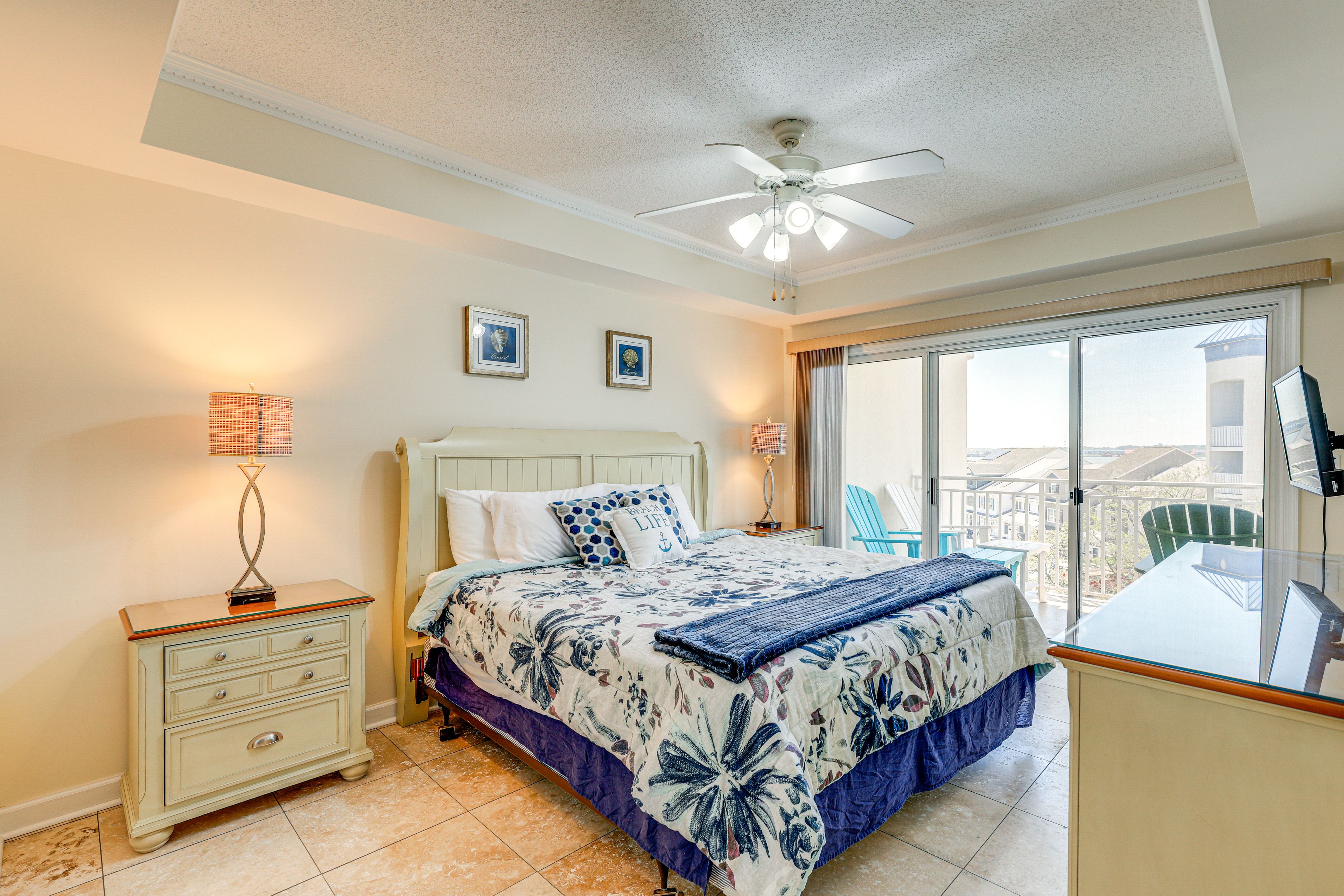 Bedroom 1 | King Bed | Linens Provided