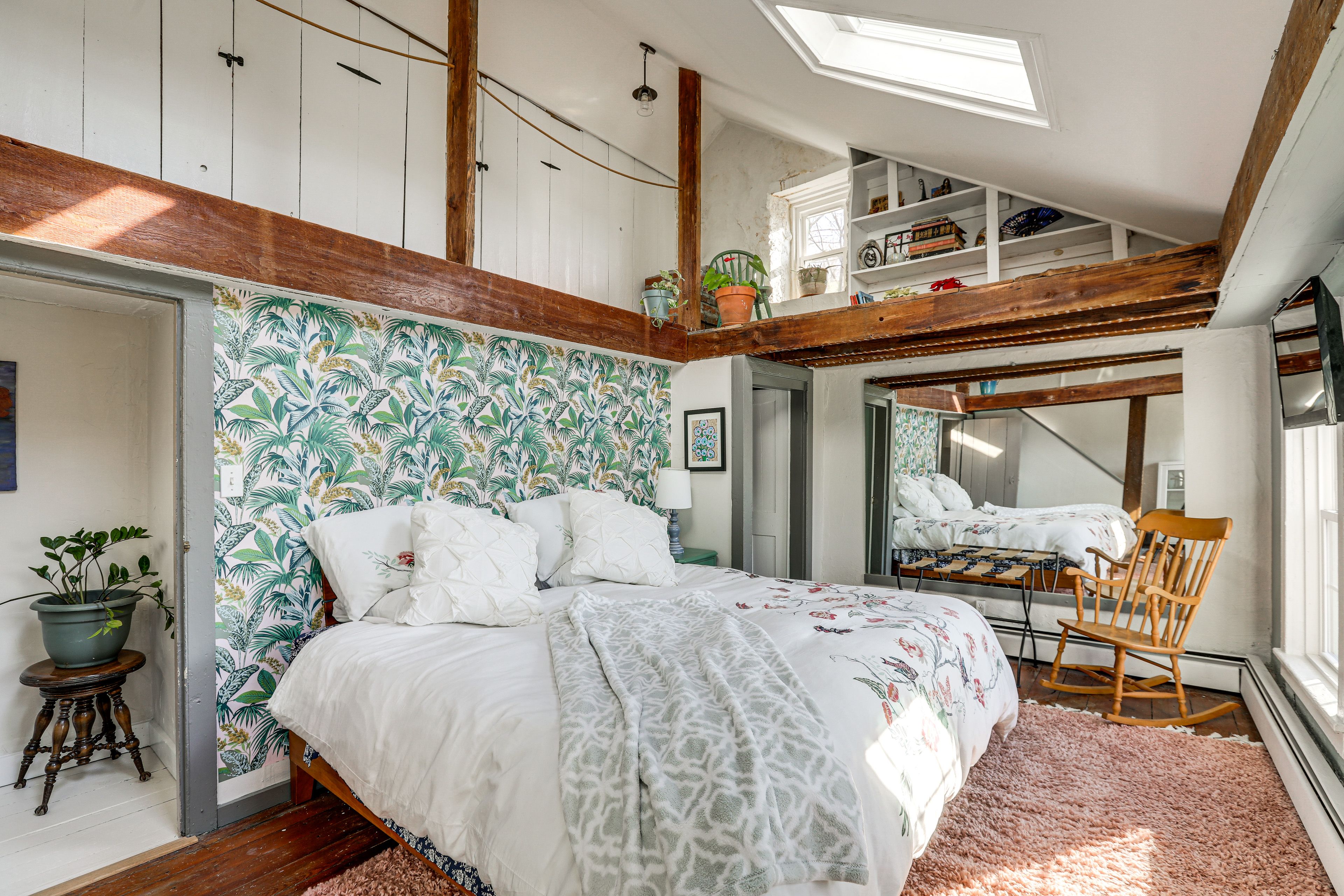 Bedroom 1 | 2nd Floor | King Bed | Smart TV | Linens Provided