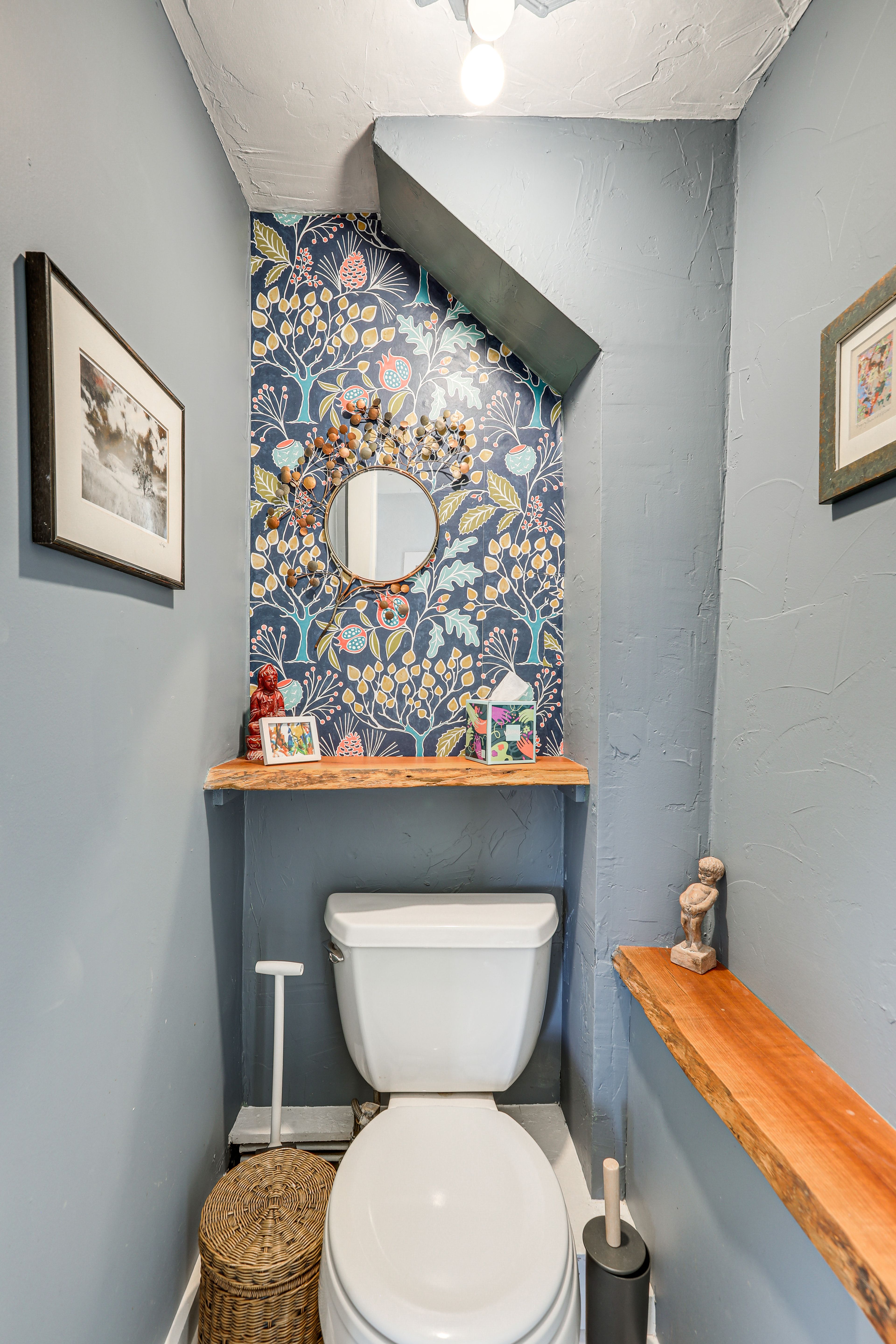 Half Bathroom | 1st Floor