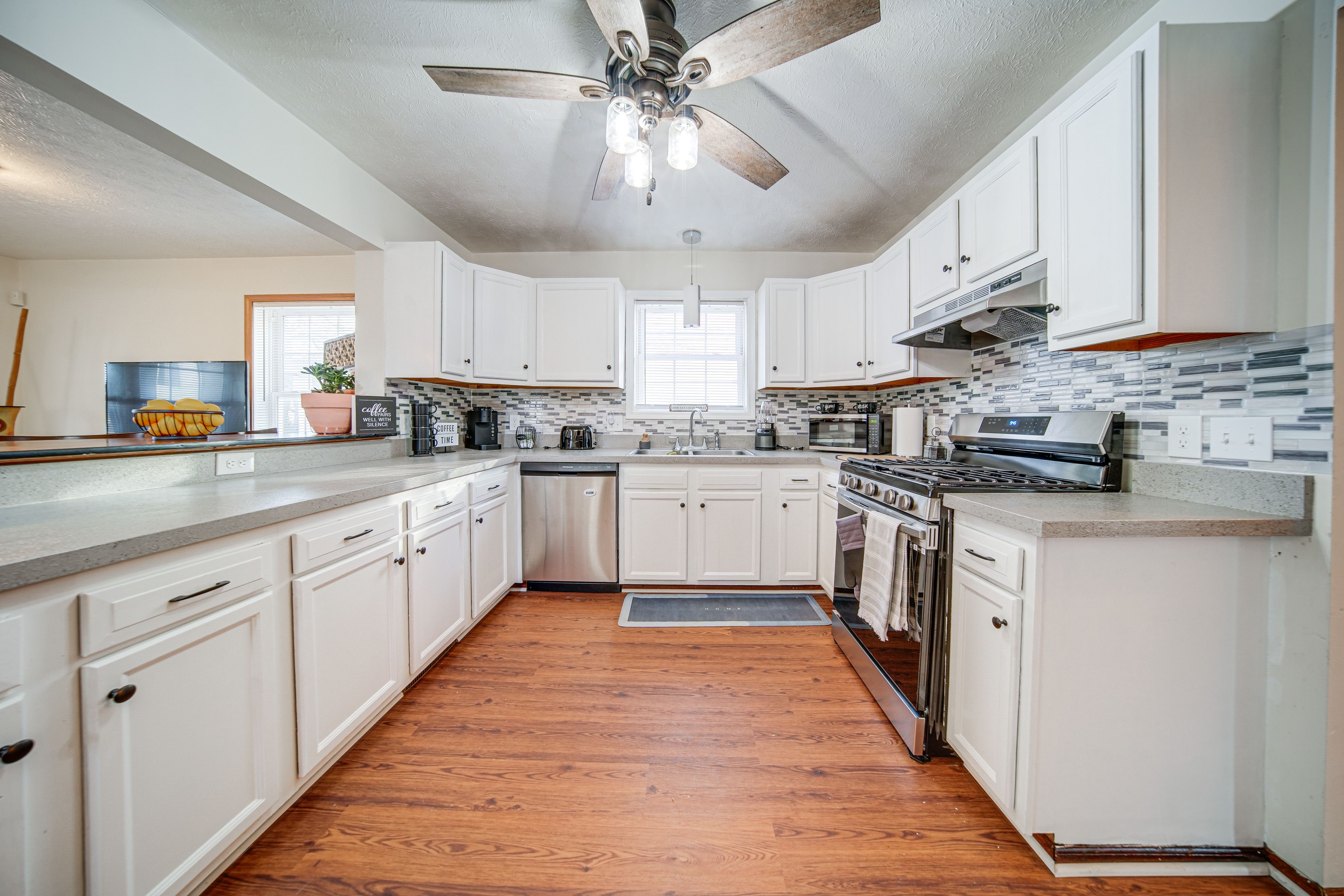 Kitchen | Keurig Coffee Maker | Toaster | Dishwasher | Cooking Basics