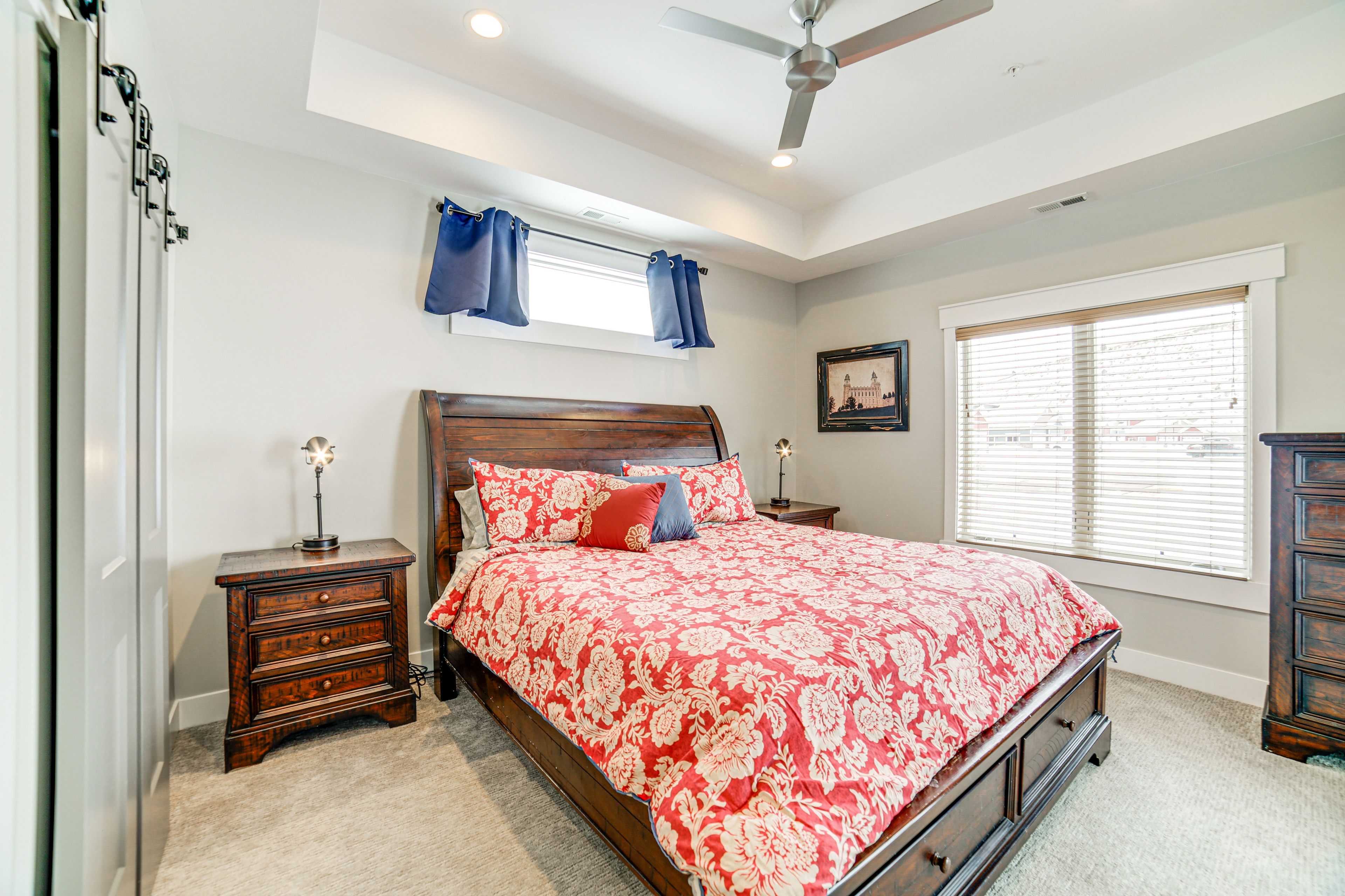 Bedroom 1 | King Bed | Smart TV | 1st Floor