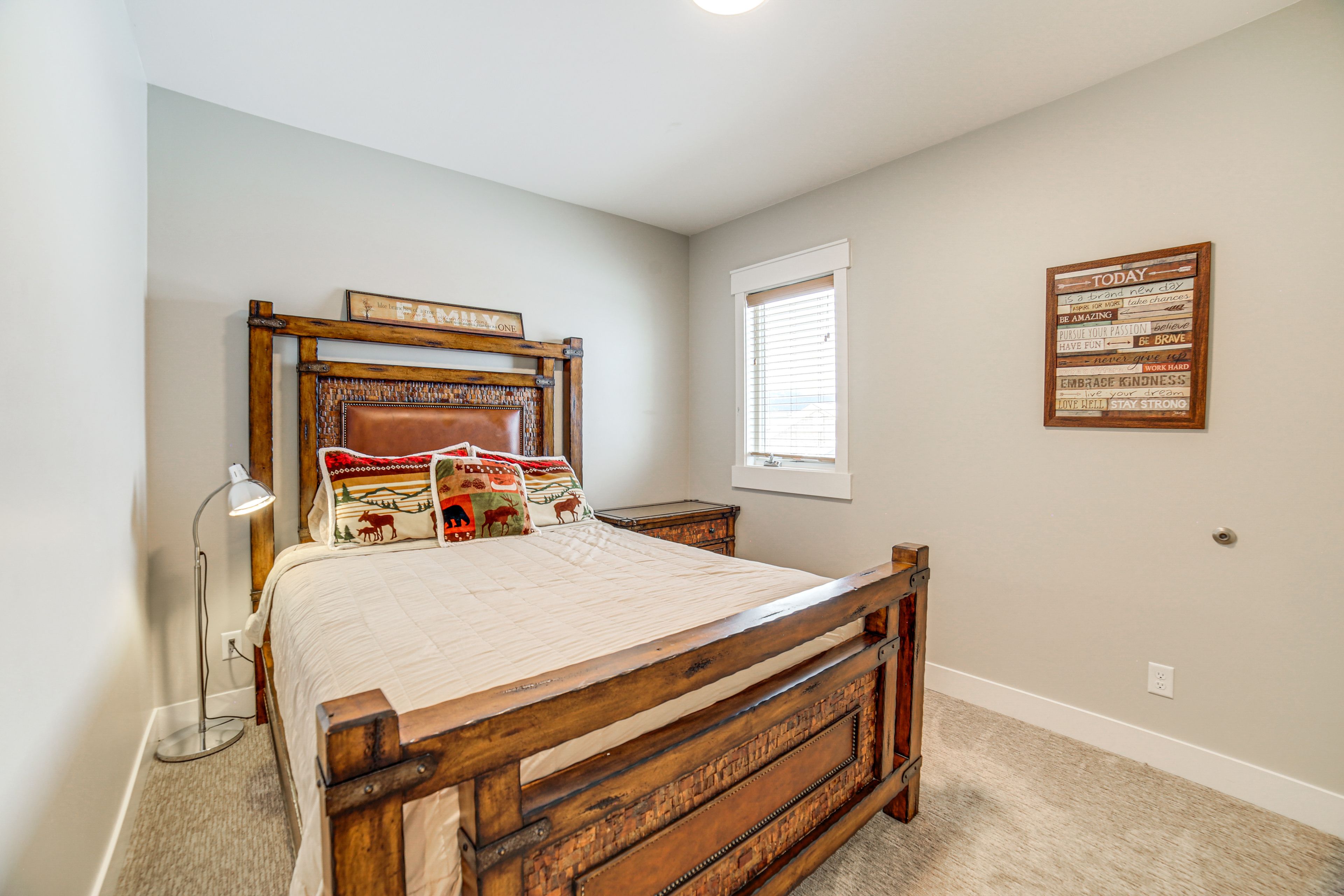 Bedroom 4 | Queen Bed | 2nd Floor