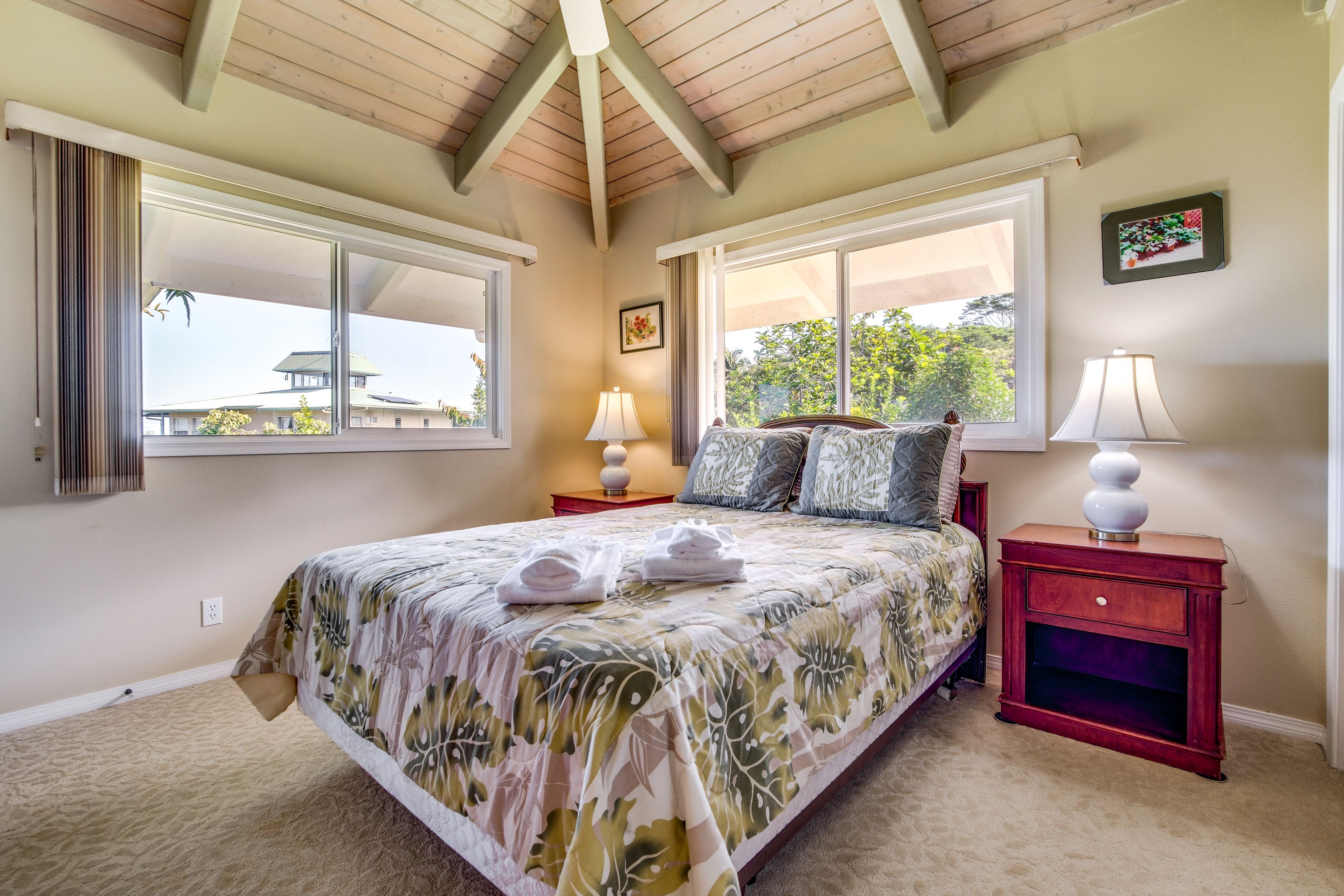 Bedroom 2 | Queen Bed | Lanai Access