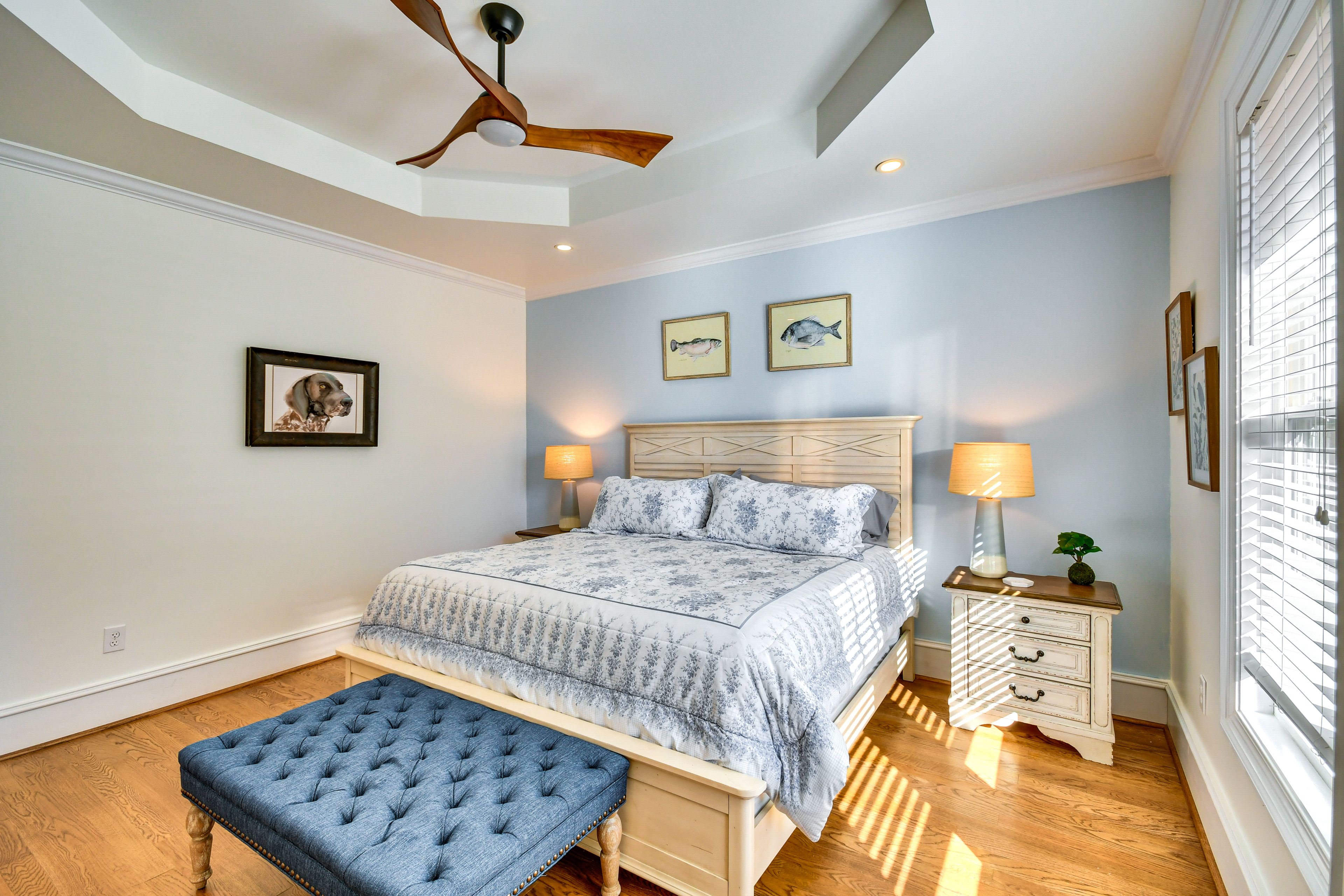 Bedroom 1 | 1st Floor | King Bed | Flat-Screen TV | En-Suite Bathroom
