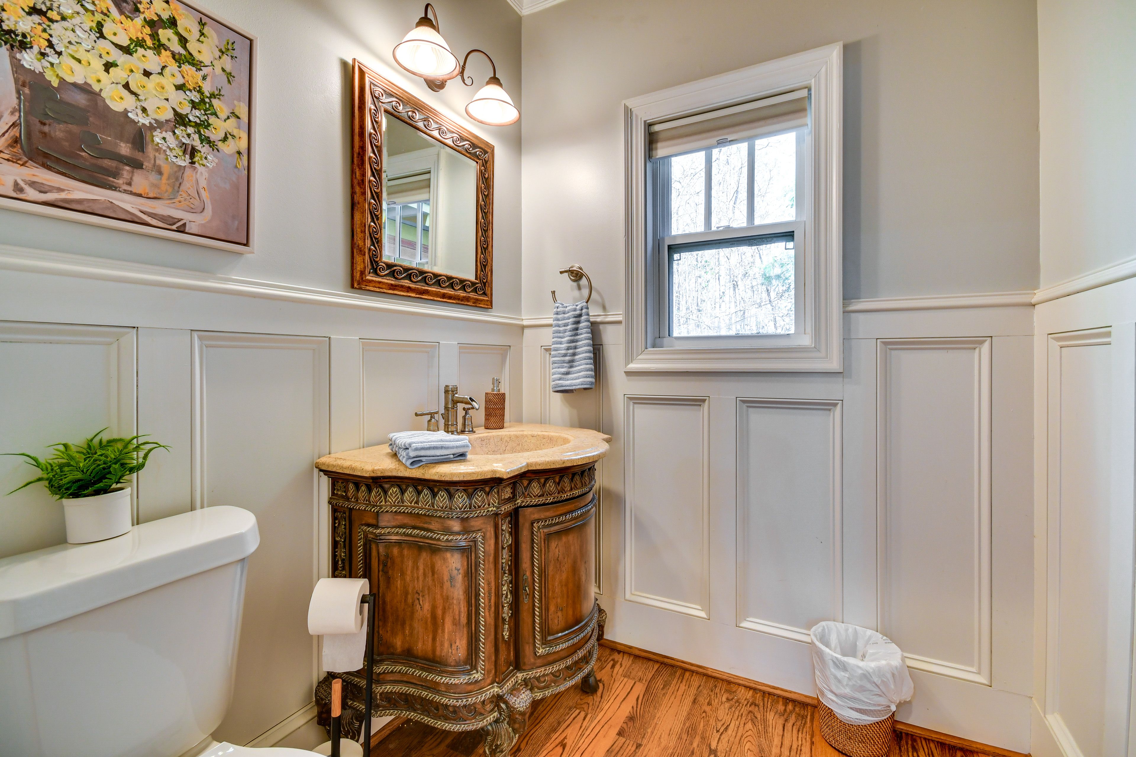 Half Bathroom | 1st Floor