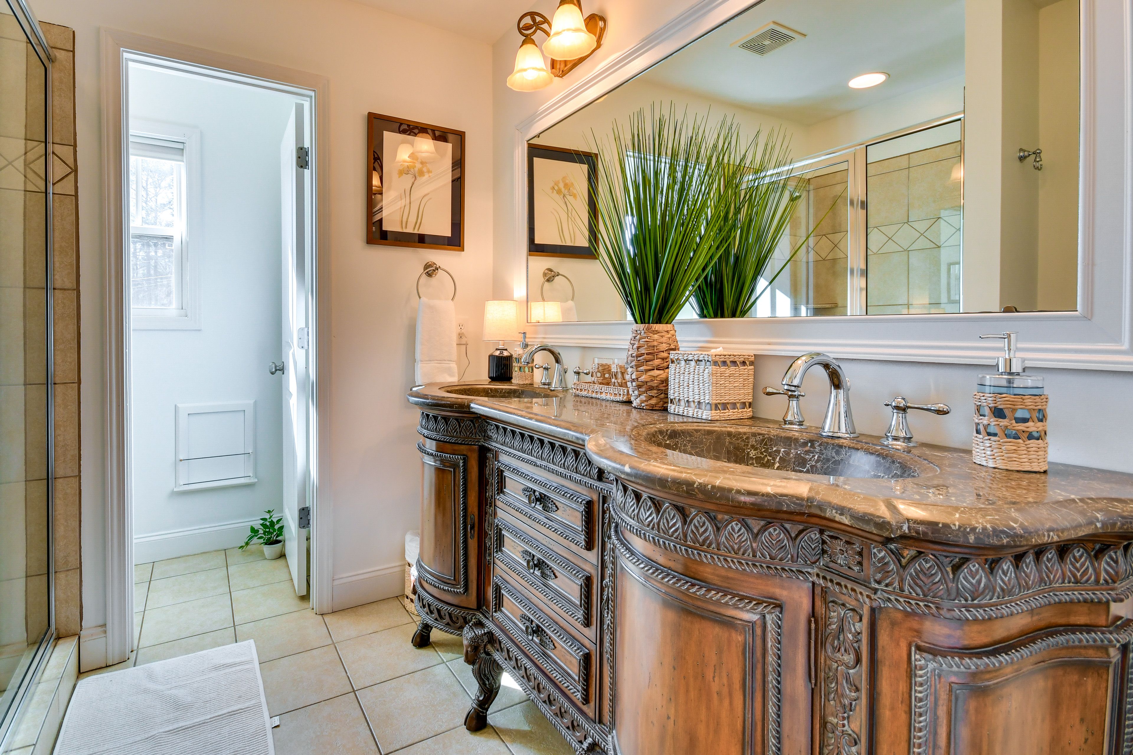 Full Bathroom | 2nd Floor | Walk-In Shower