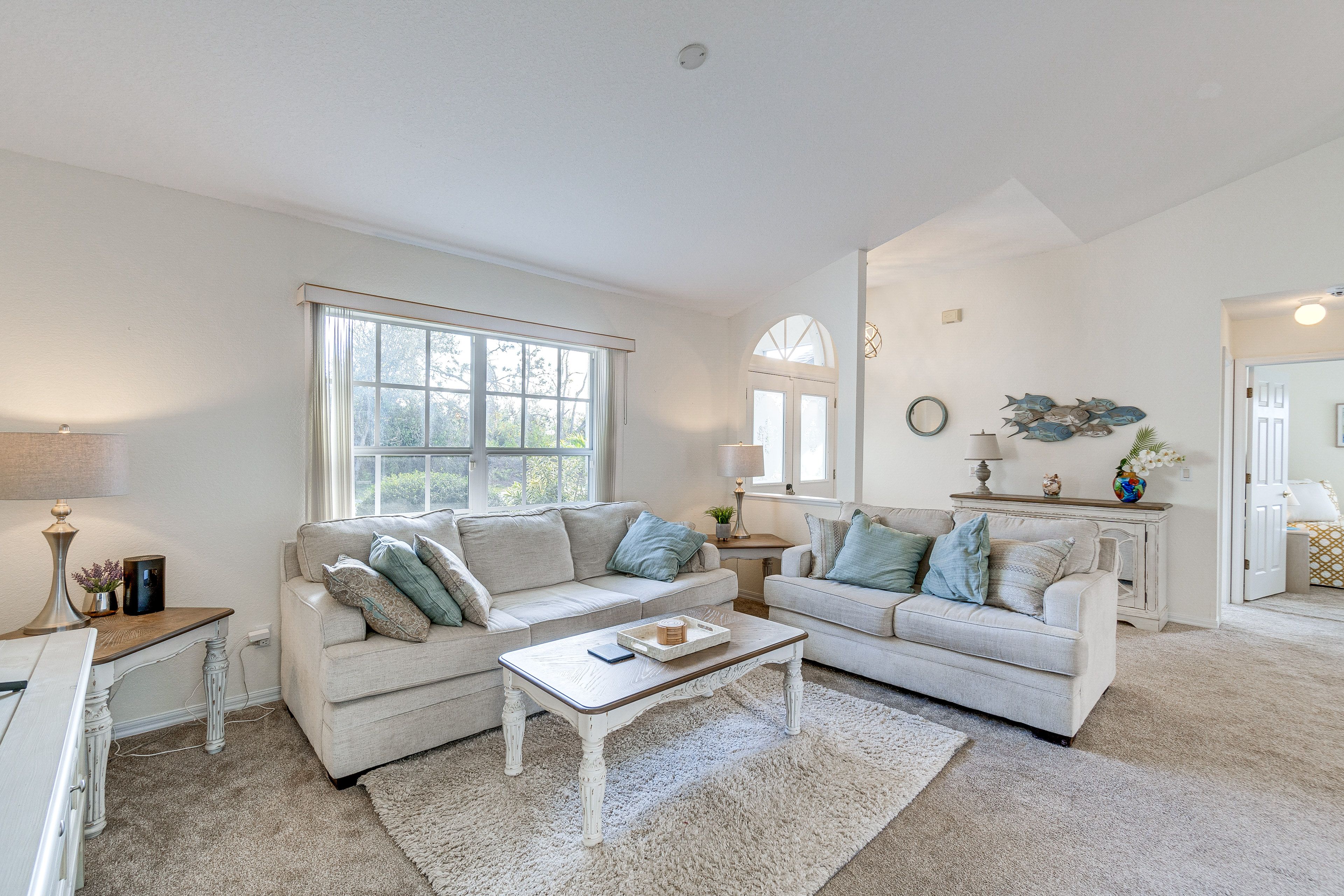 Living Room | Smart TV | Central A/C & Heat