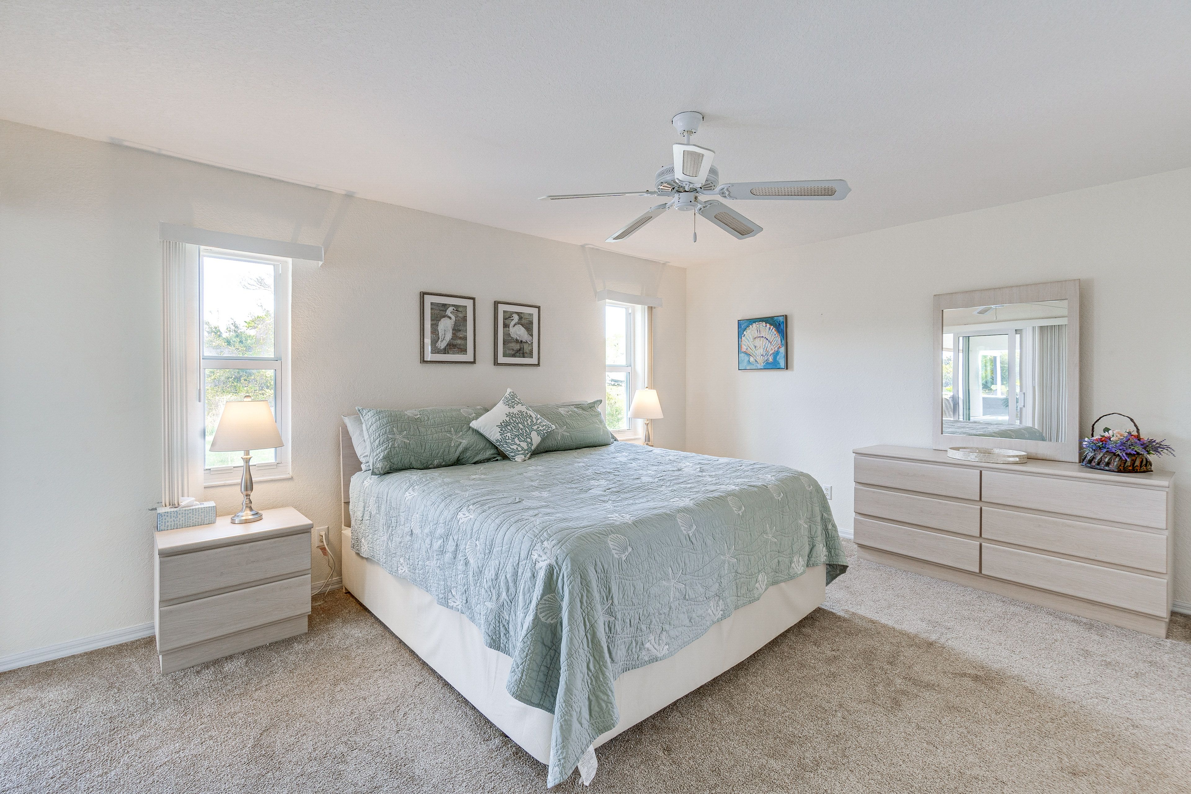 Bedroom 1 | Queen Bed | En-Suite Bathroom